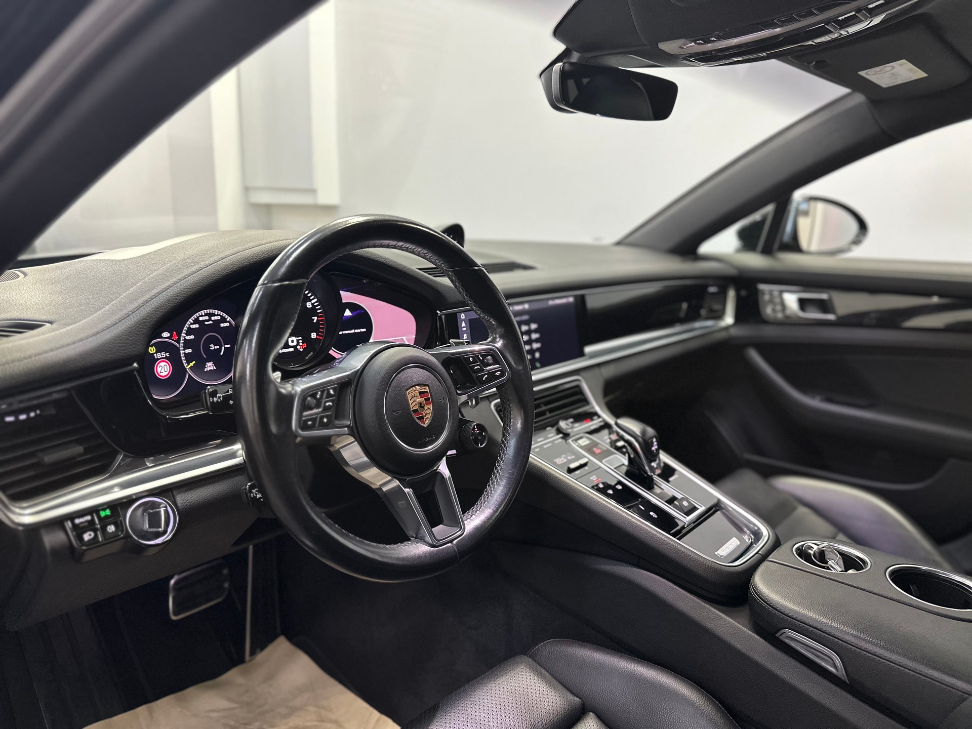 PORSCHE Panamera 4 E-Hybrid Sport Turismo PDK-image-20