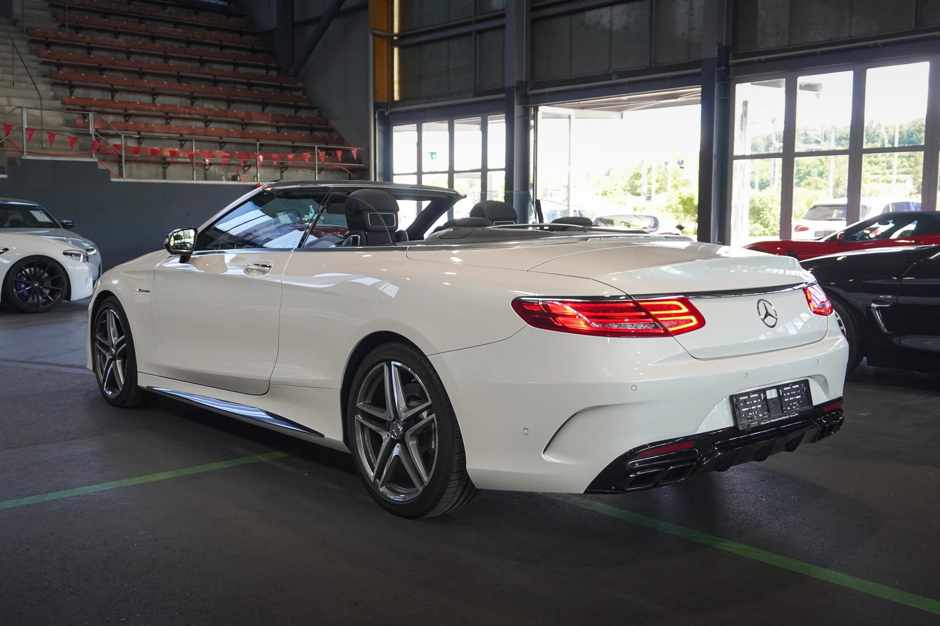 MERCEDES-BENZ S 63 AMG Cabriolet 4Matic Speedshift MCT-showroom-element-3