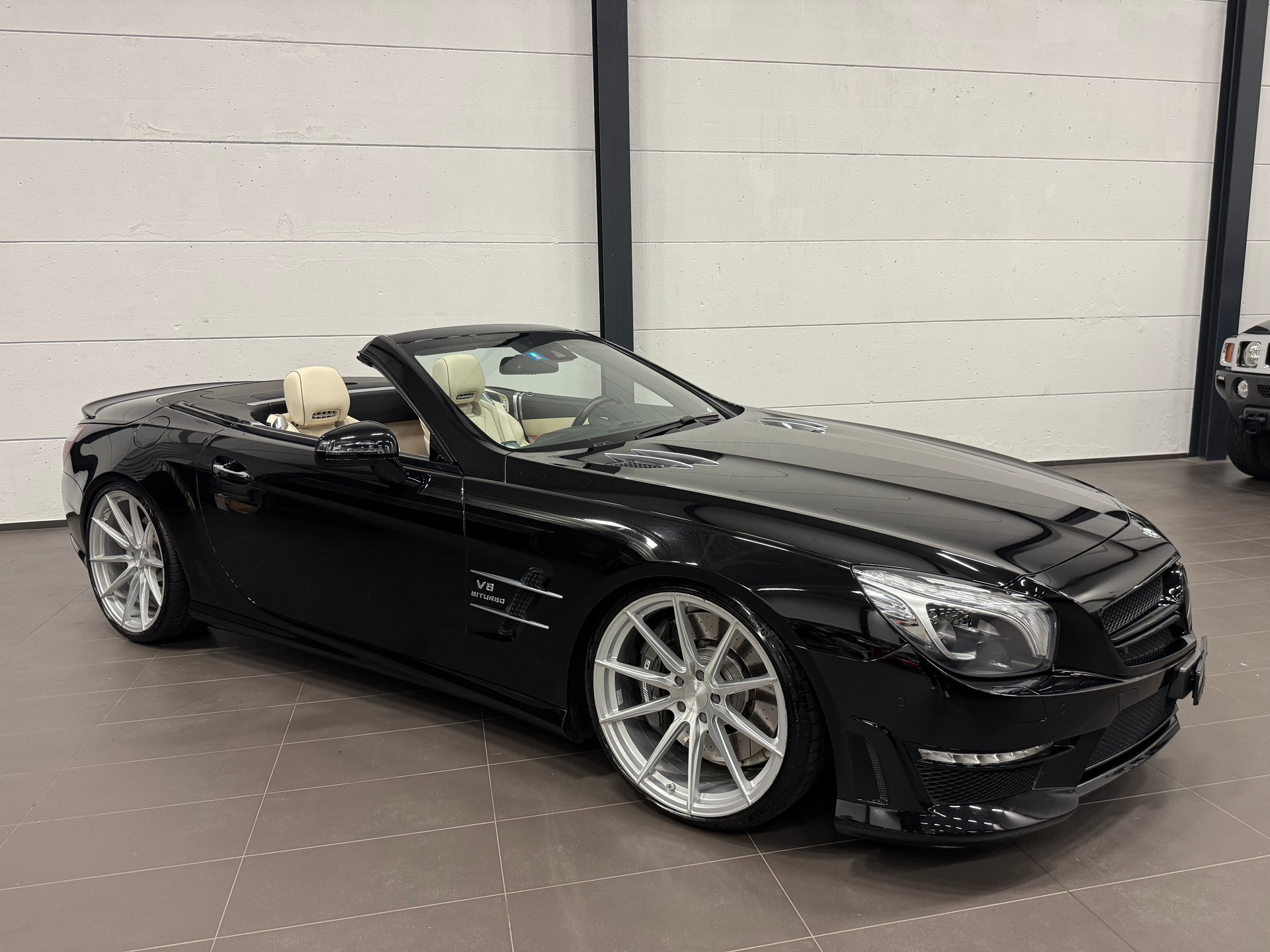 MERCEDES-BENZ SL 63 AMG Speedshift Designo-showroom-element-3