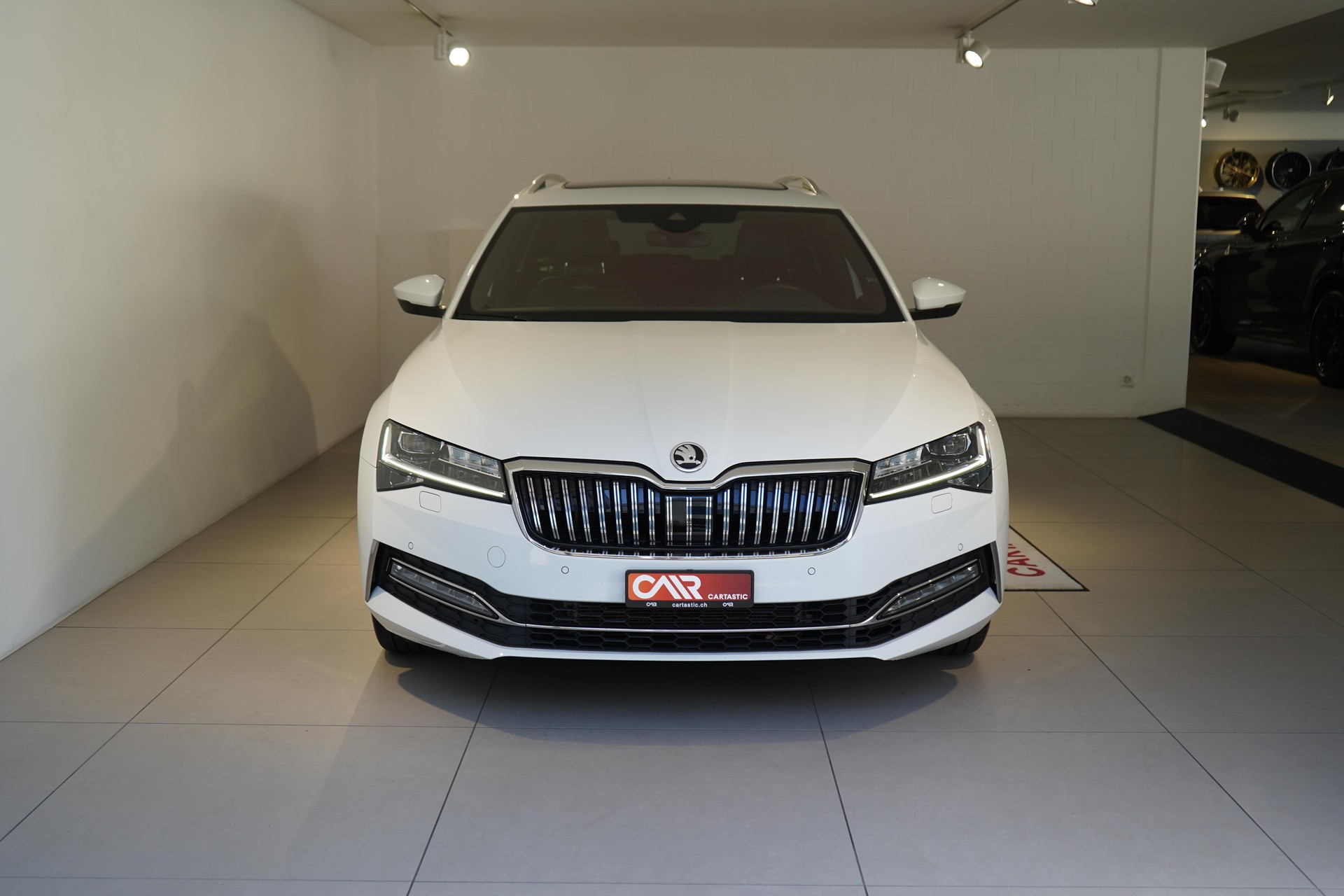 SKODA Superb Combi 2.0 TSI L & K 4x4 DSG-showroom-element-1