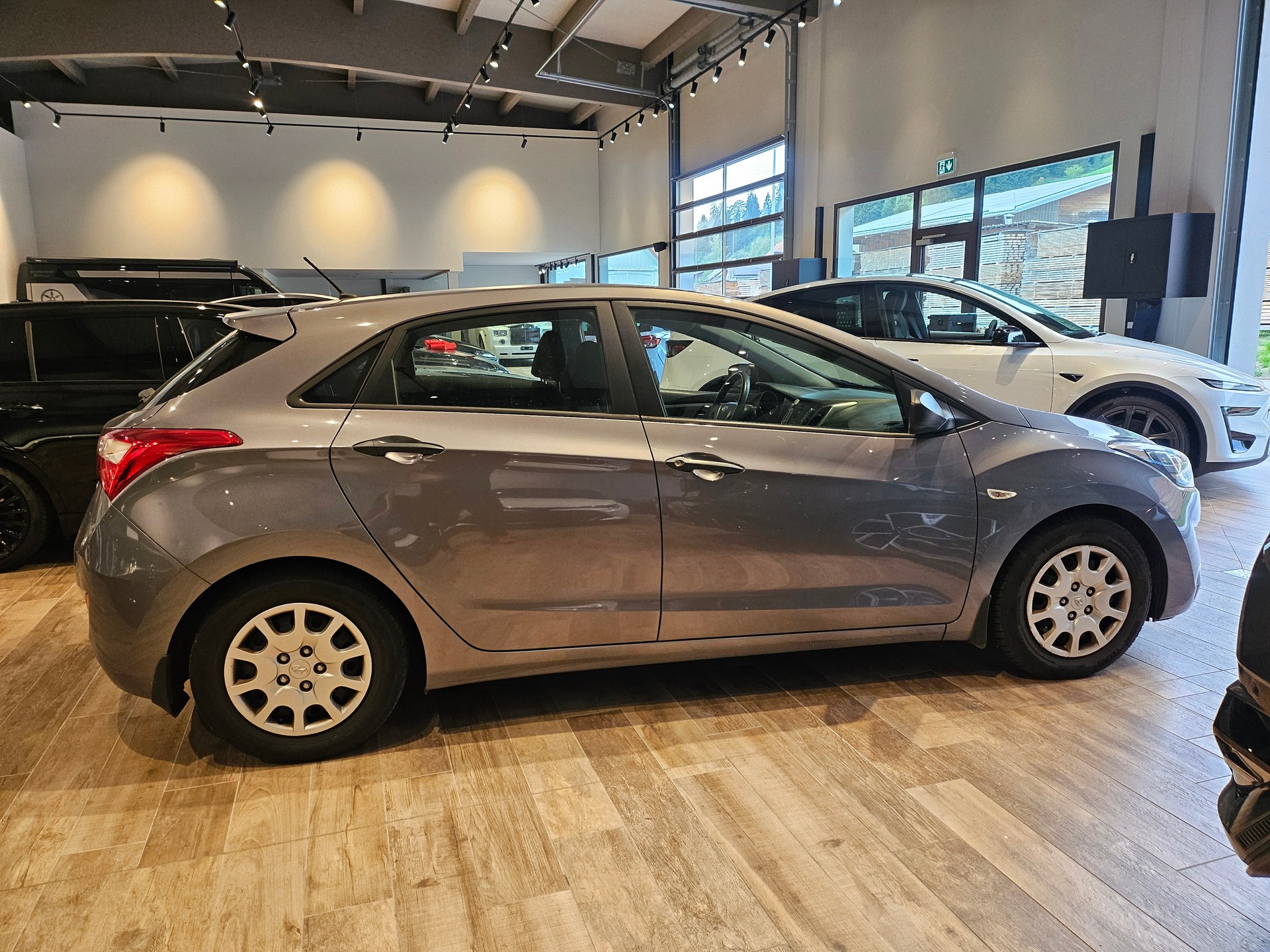 HYUNDAI i30 1.4 Comfort 🔥frisch ab MFK🔥8-fach🔥-image-6