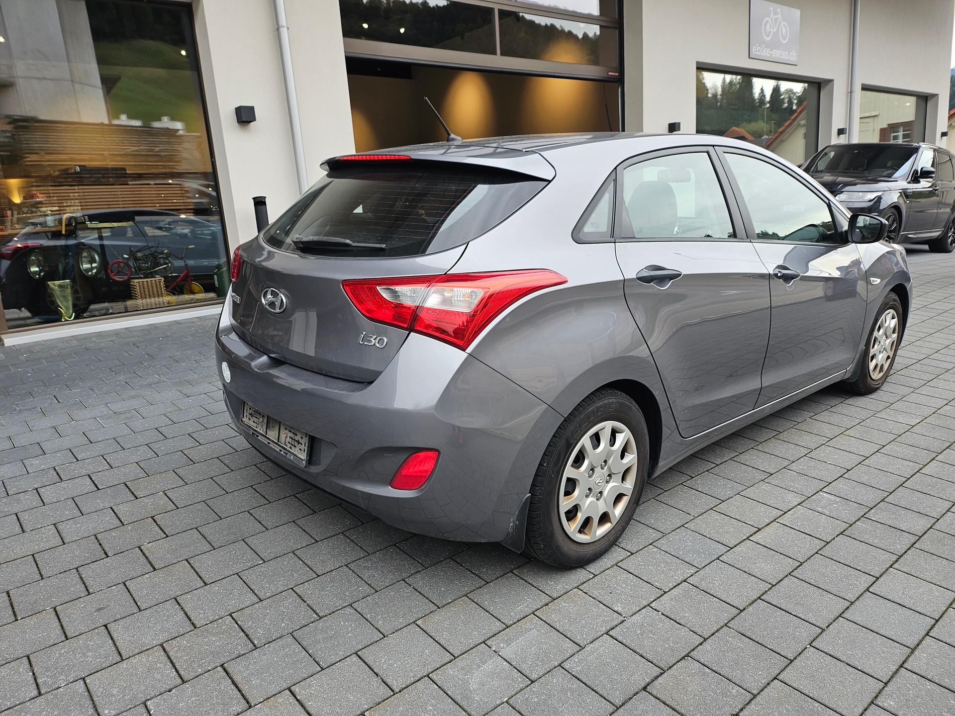 HYUNDAI i30 1.4 Comfort 🔥frisch ab MFK🔥8-fach🔥-image-27
