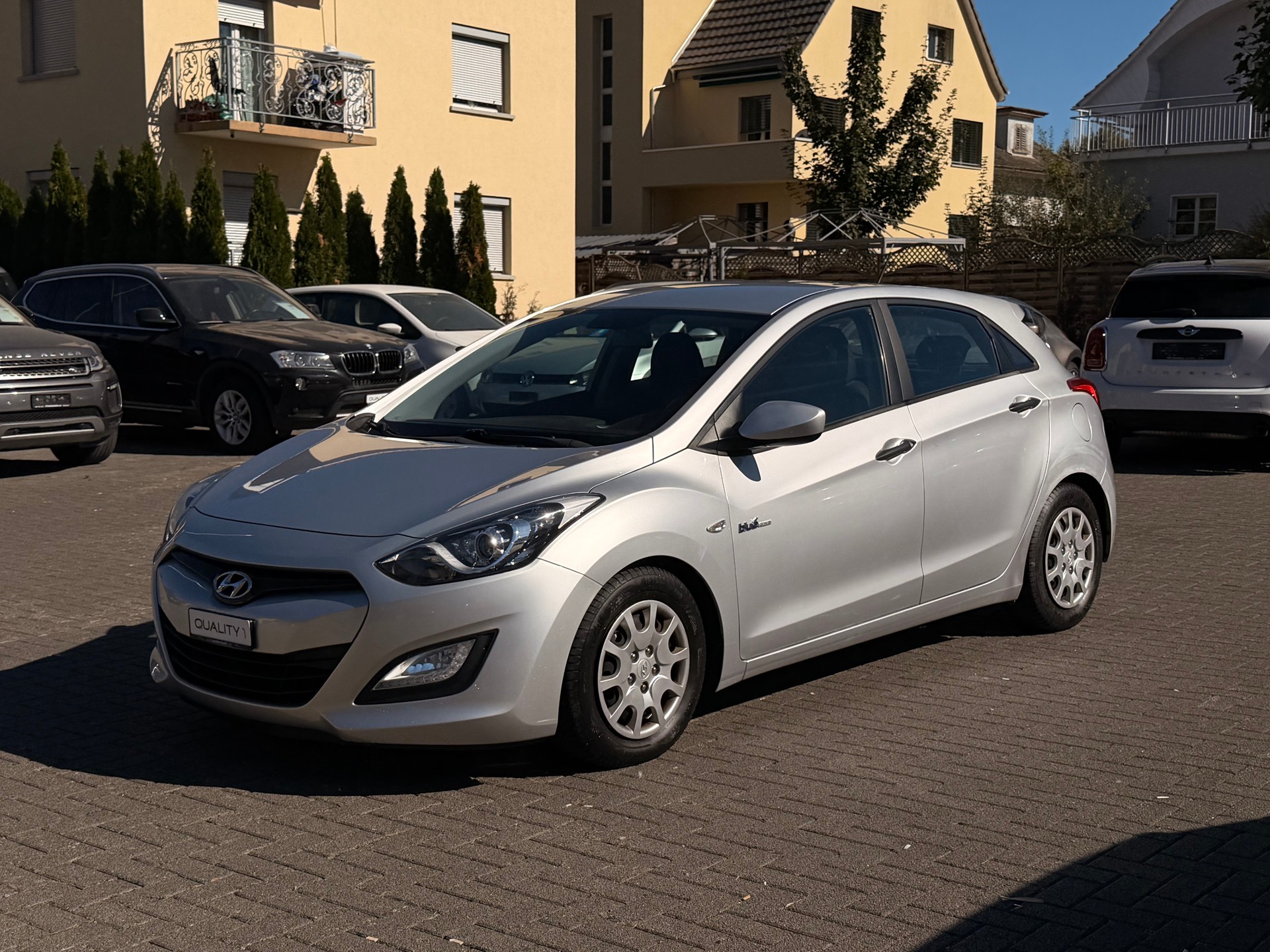 HYUNDAI i30 1.6 CRDi Premium-showroom-element-2