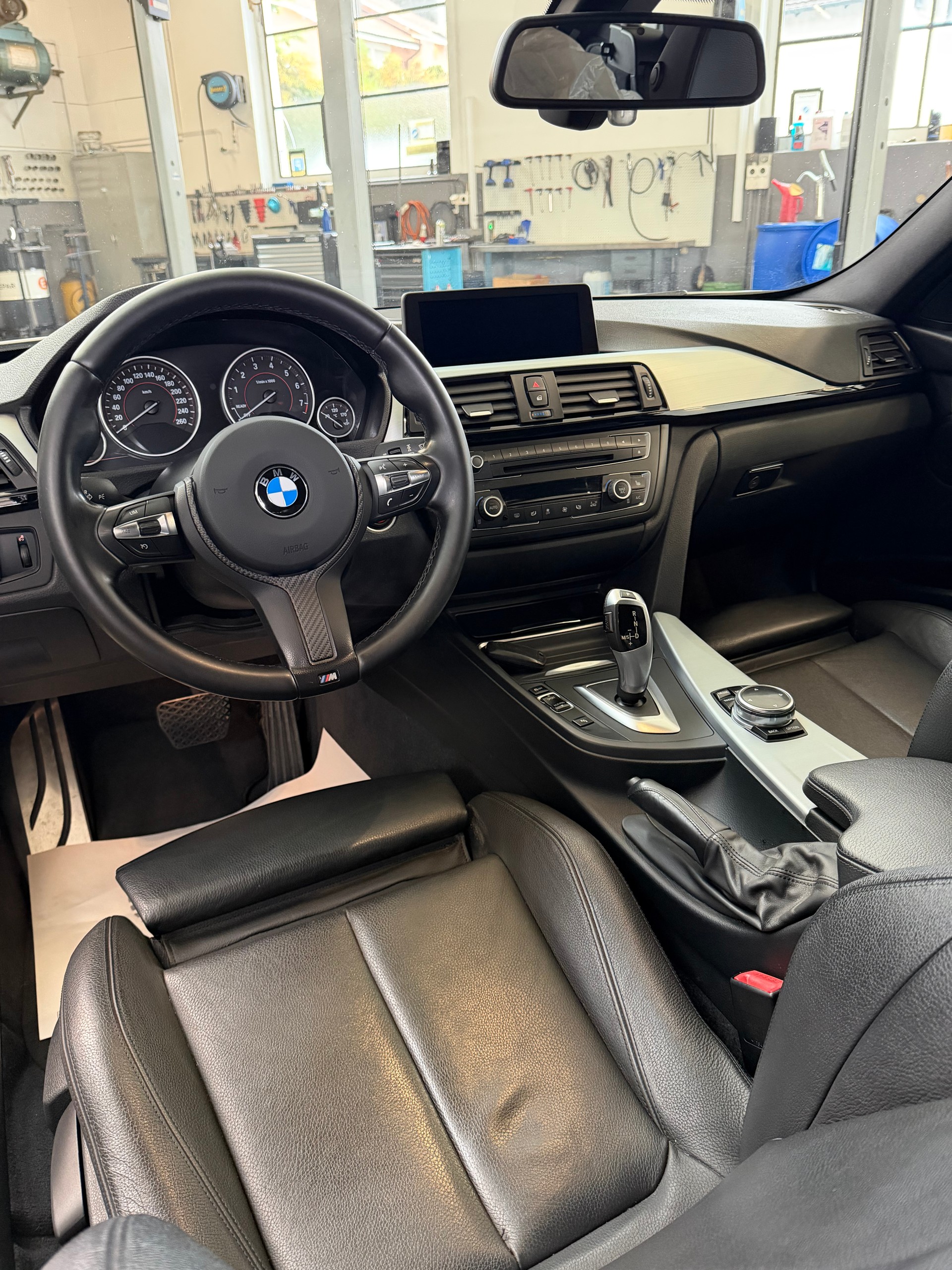 BMW 328i Touring Steptronic-image-14