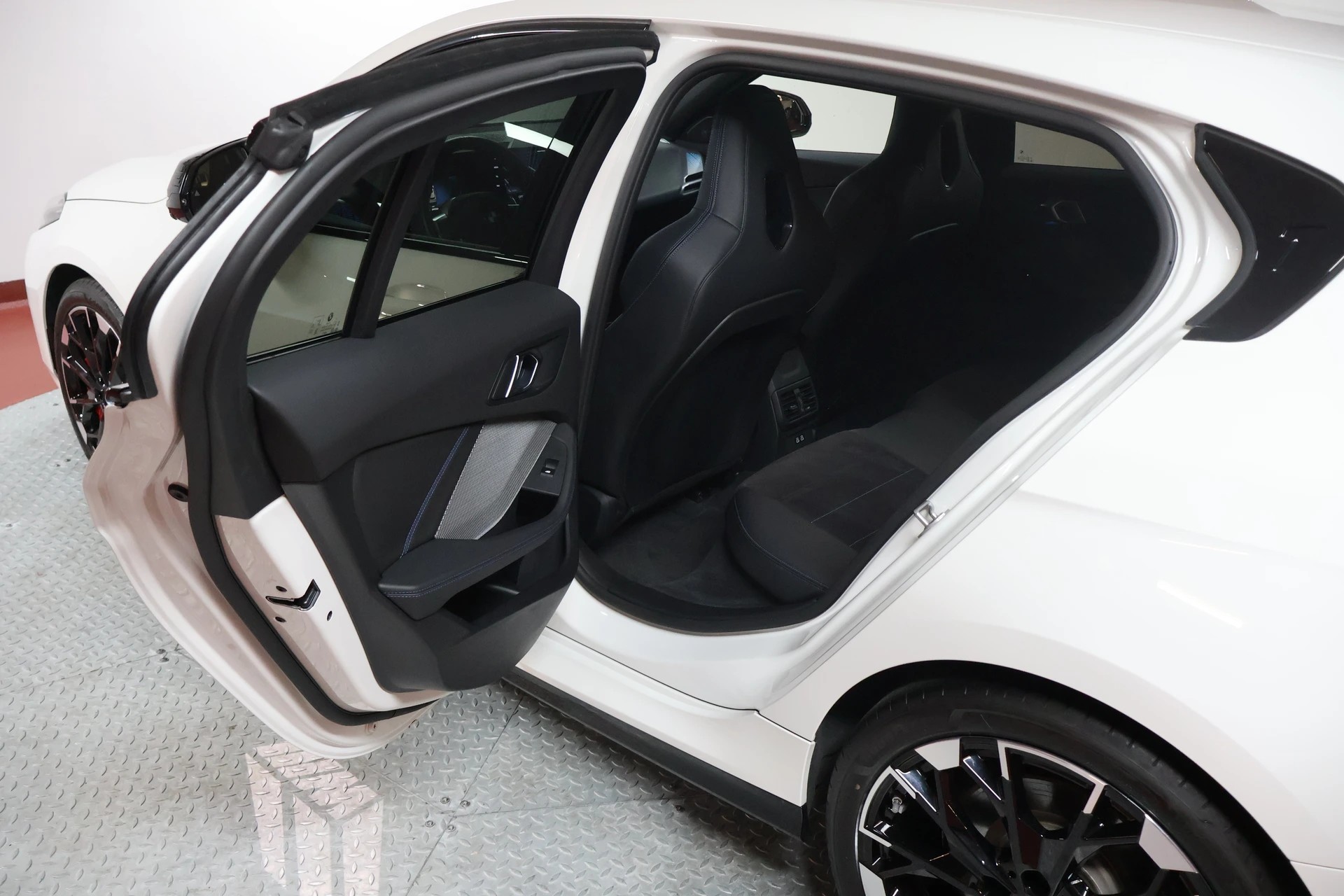 BMW M135 xDrive M Sport Pro-image-15