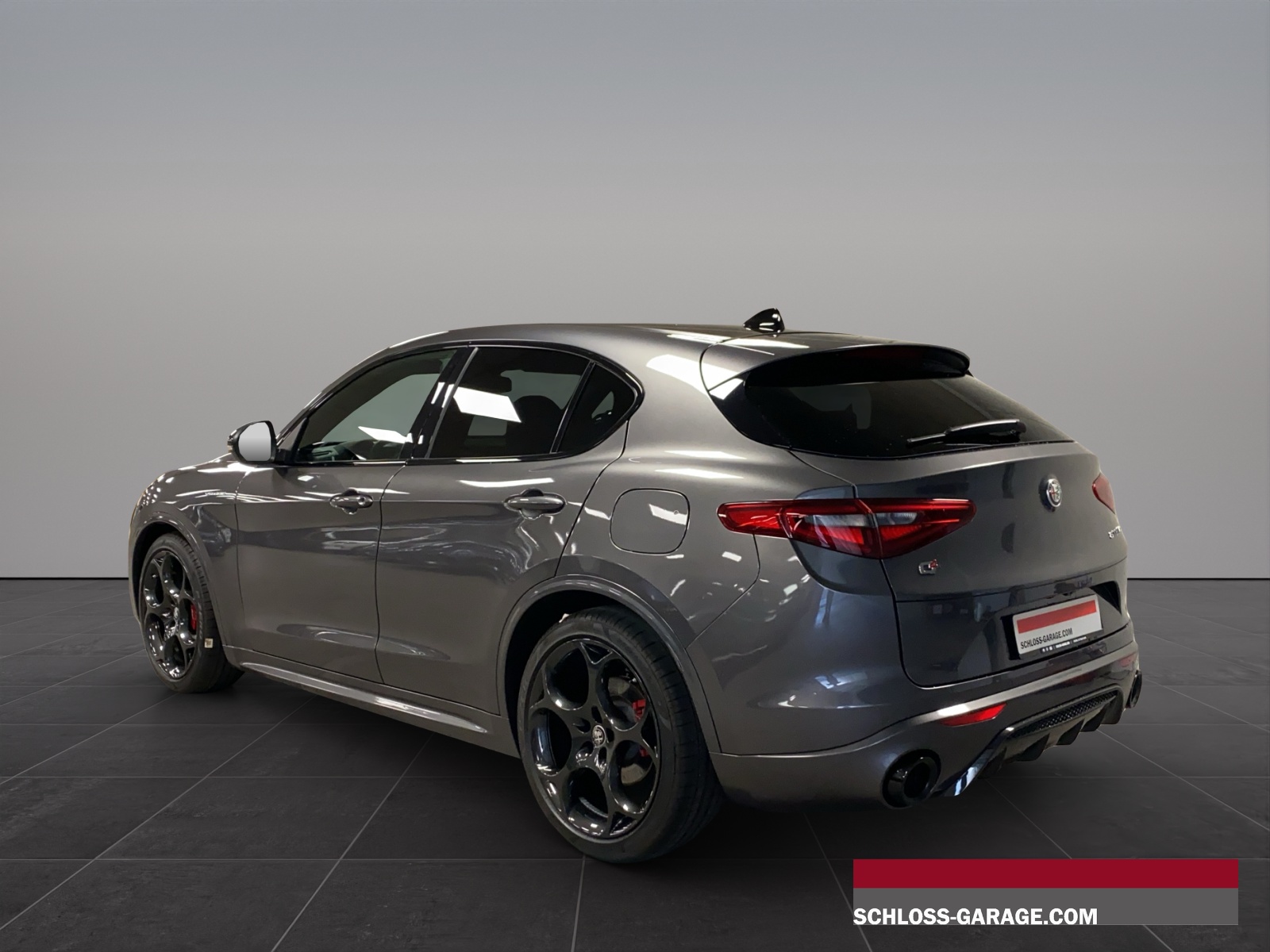 ALFA ROMEO STELVIO 2.0 Q4 280 Veloce P-showroom-element-3