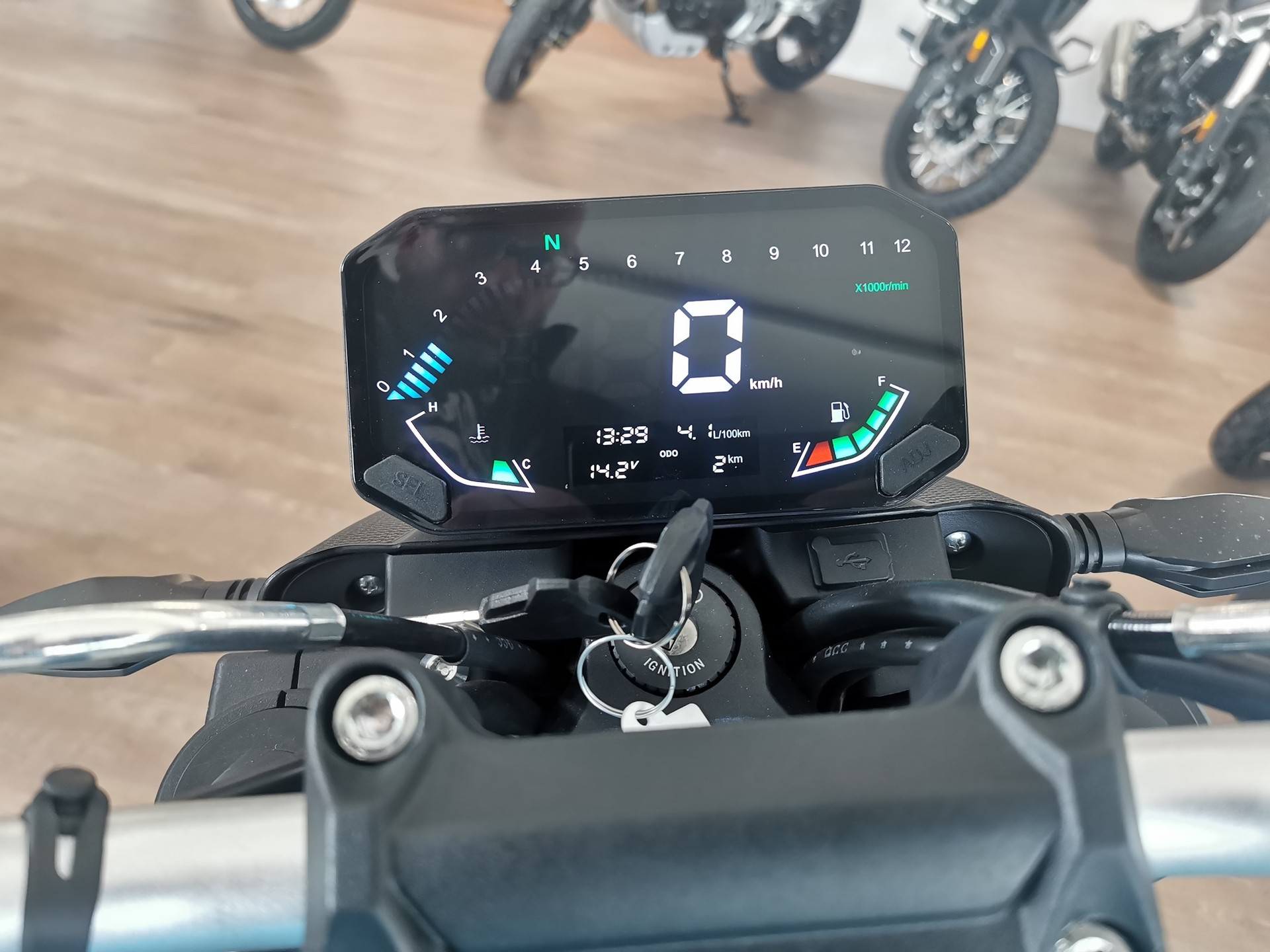 VOGE 125 R ABS-image-7