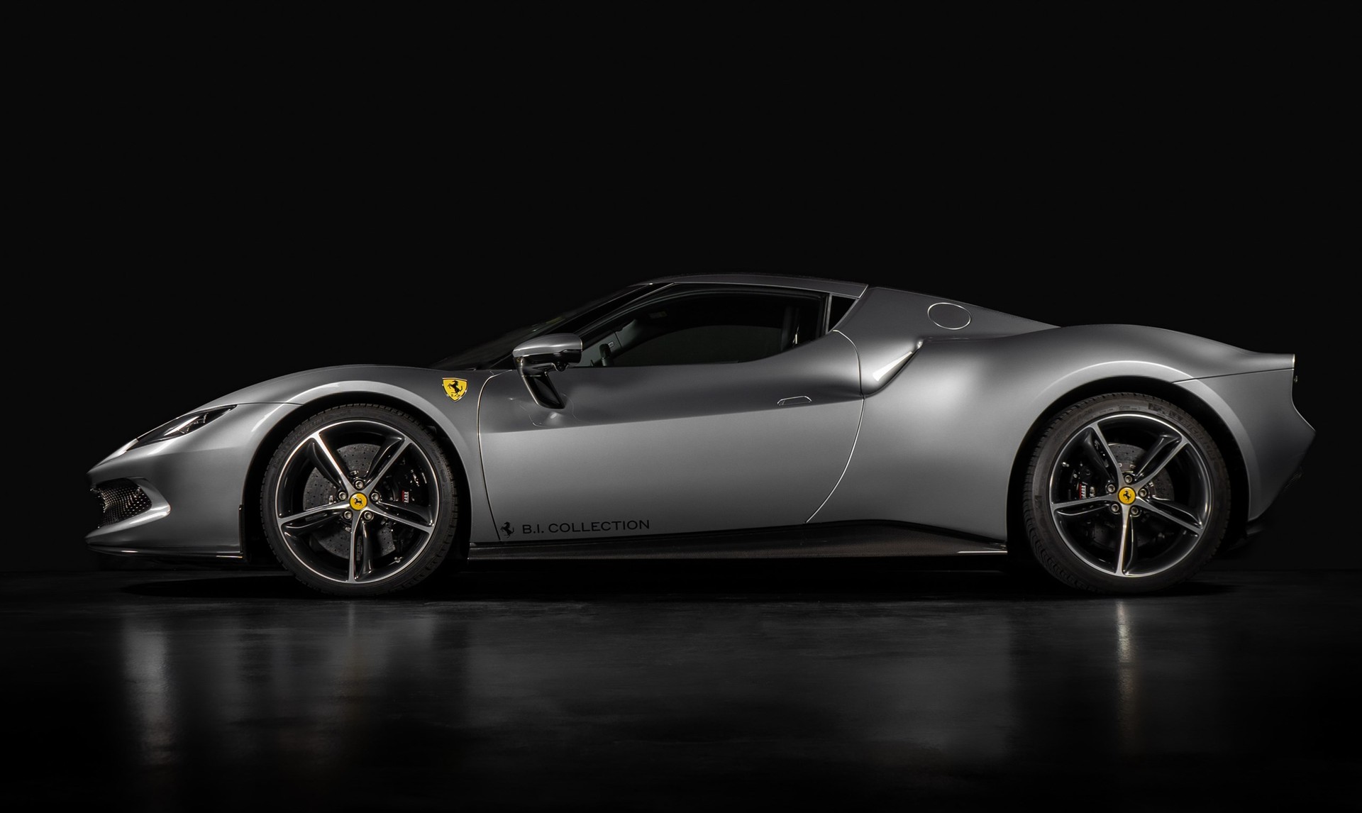 FERRARI 296 GTB-showroom-element-1