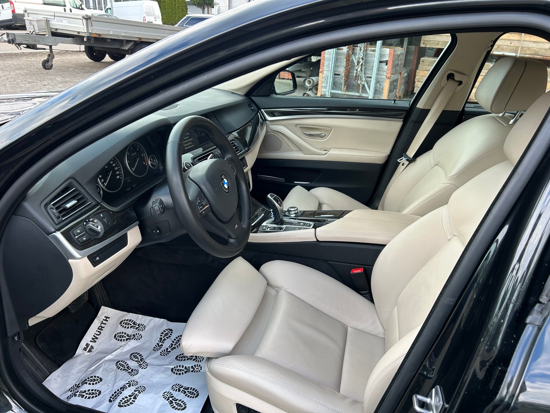 BMW 530d xDrive Steptronic-image-8