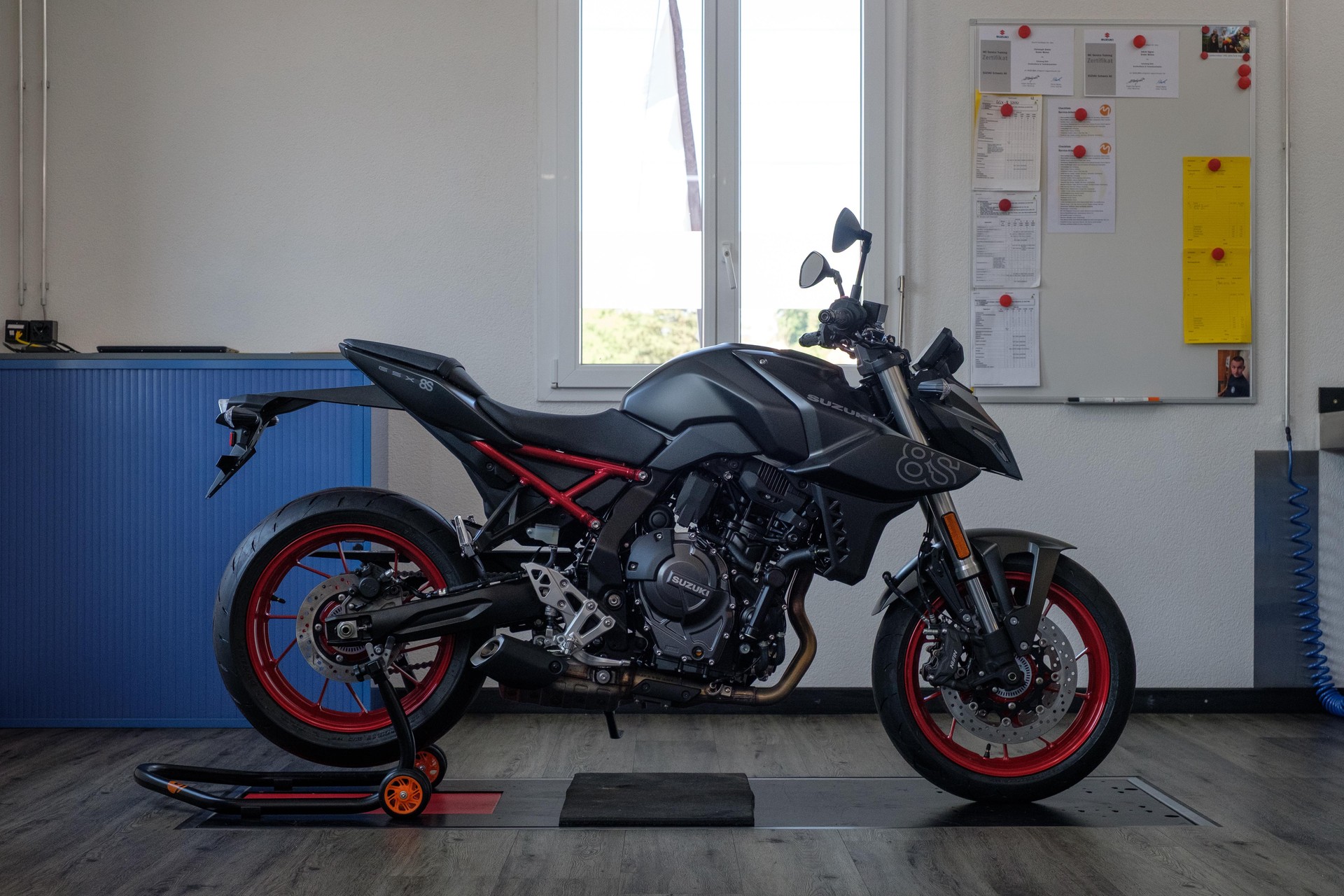 SUZUKI GSX 8 S (35kW)