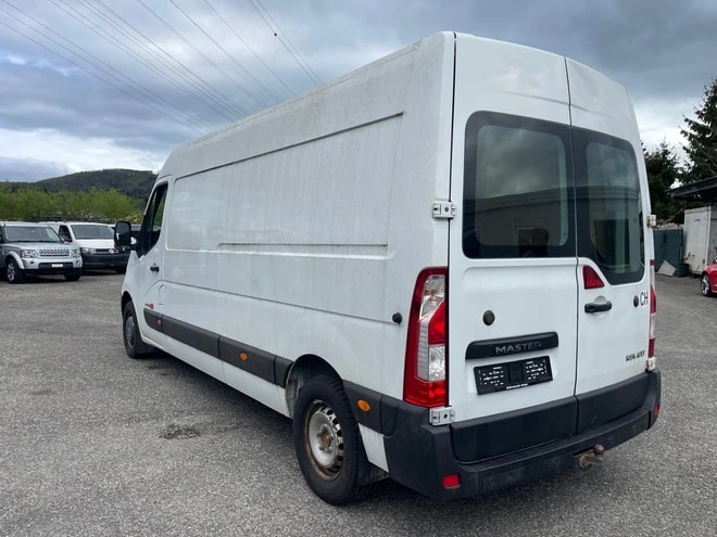 RENAULT Master T35 2.3dCi L2H2-image-2
