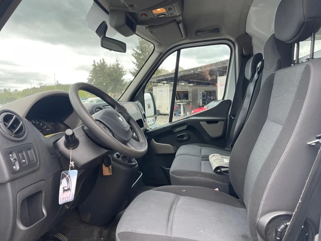 RENAULT Master T35 2.3dCi L2H2-image-6