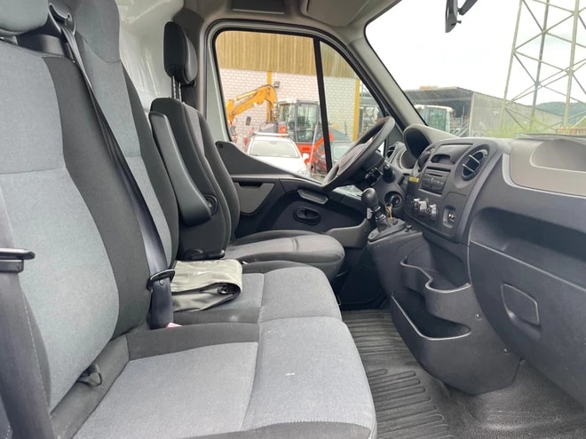 RENAULT Master T35 2.3dCi L2H2-image-7