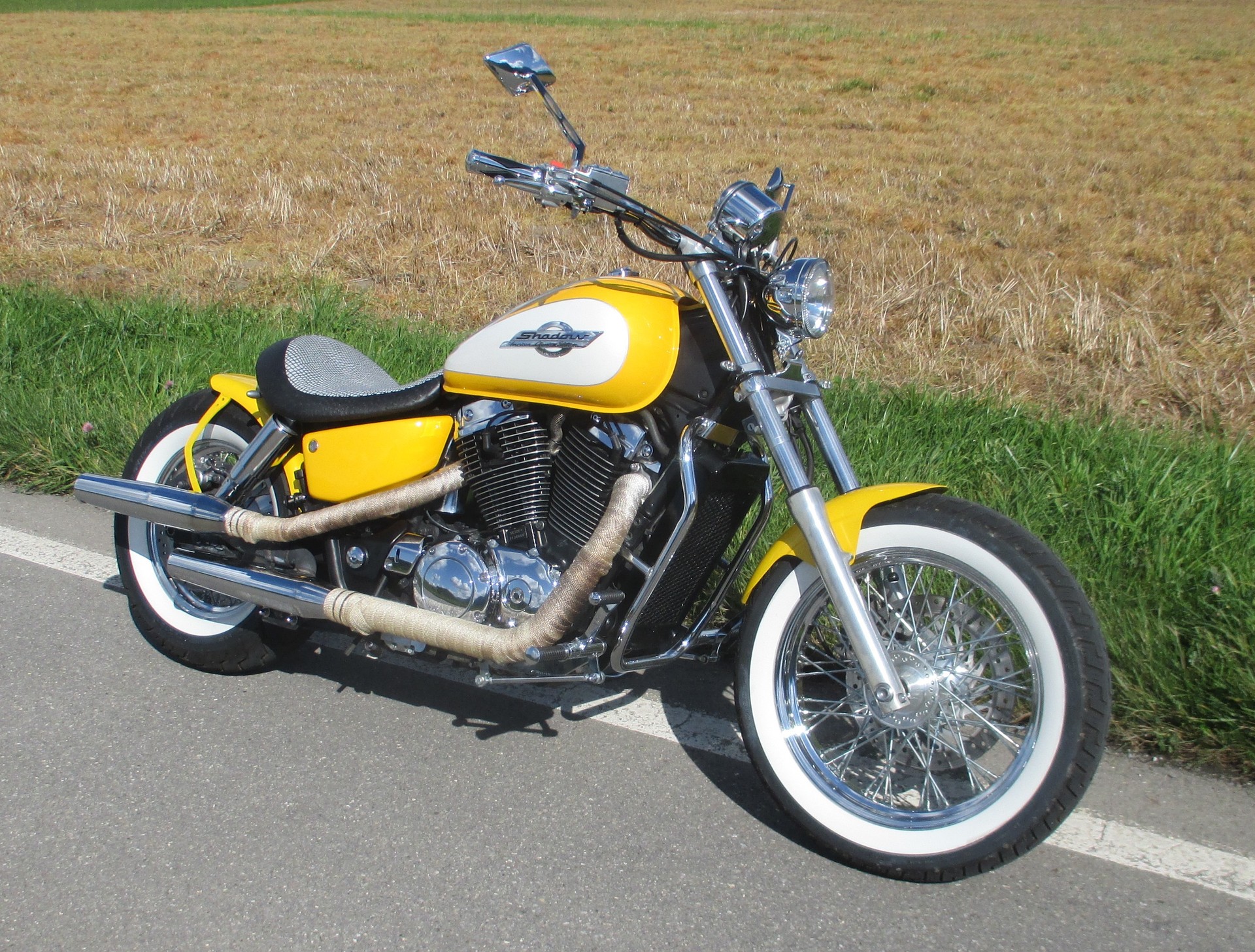 HONDA VT 1100 C2 S-W Shadow-image-1