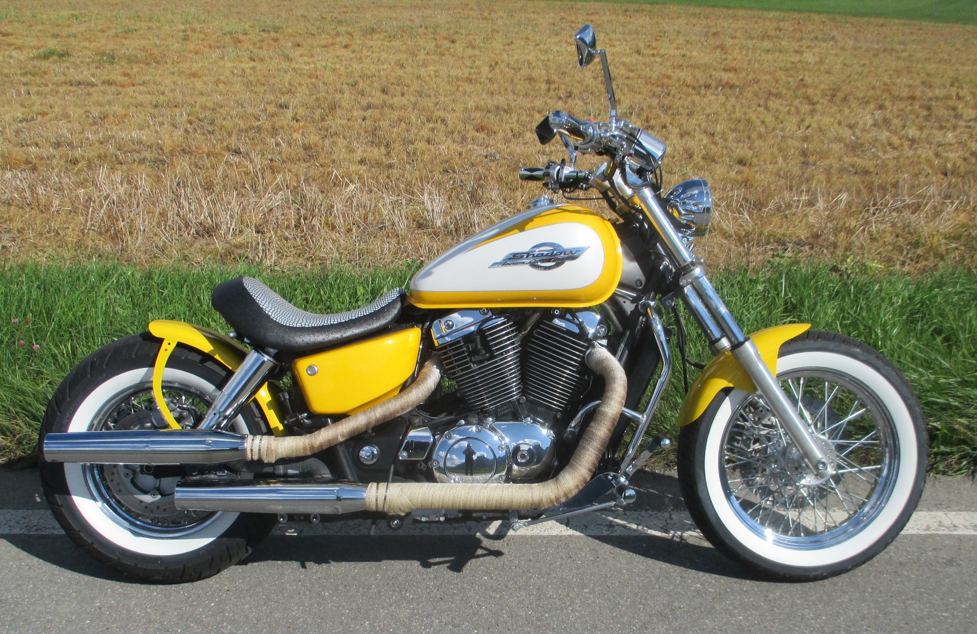 HONDA VT 1100 C2 S-W Shadow-image-0