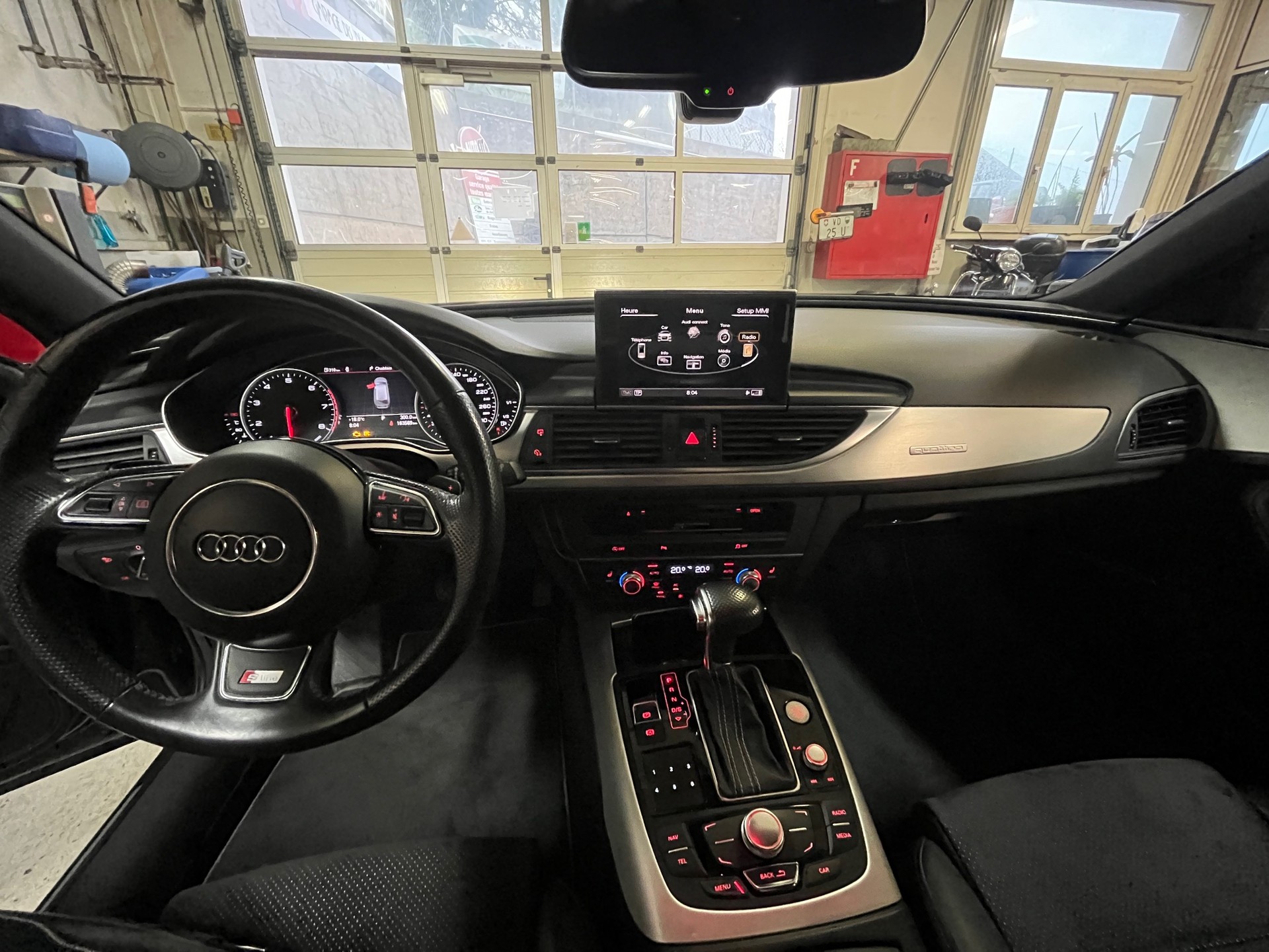 AUDI A6 Avant 3.0 TFSI V6 quattro S-tronic-image-8