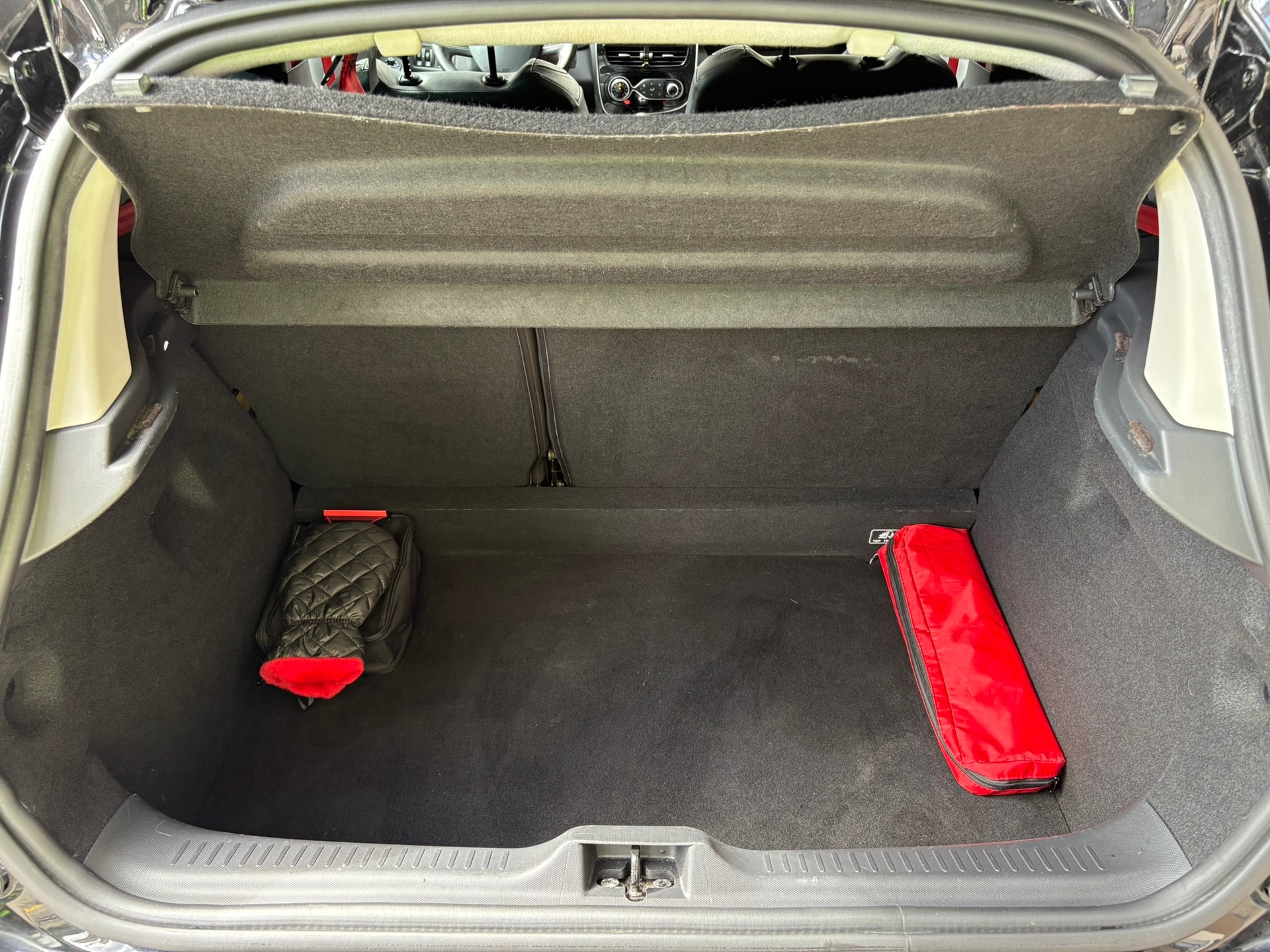 RENAULT Clio 1.6 T RS 200 EDC-image-14