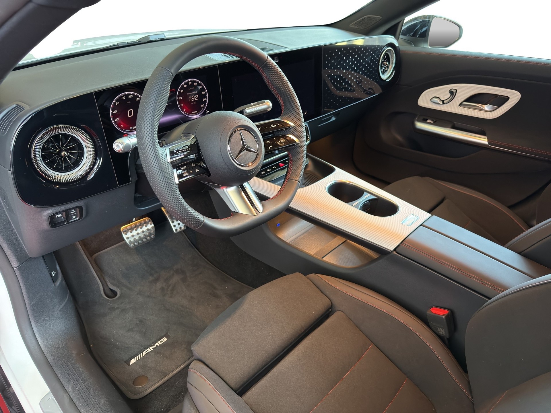 MERCEDES-BENZ CLA 350 4 Matic 85 kWh EQ-image-6