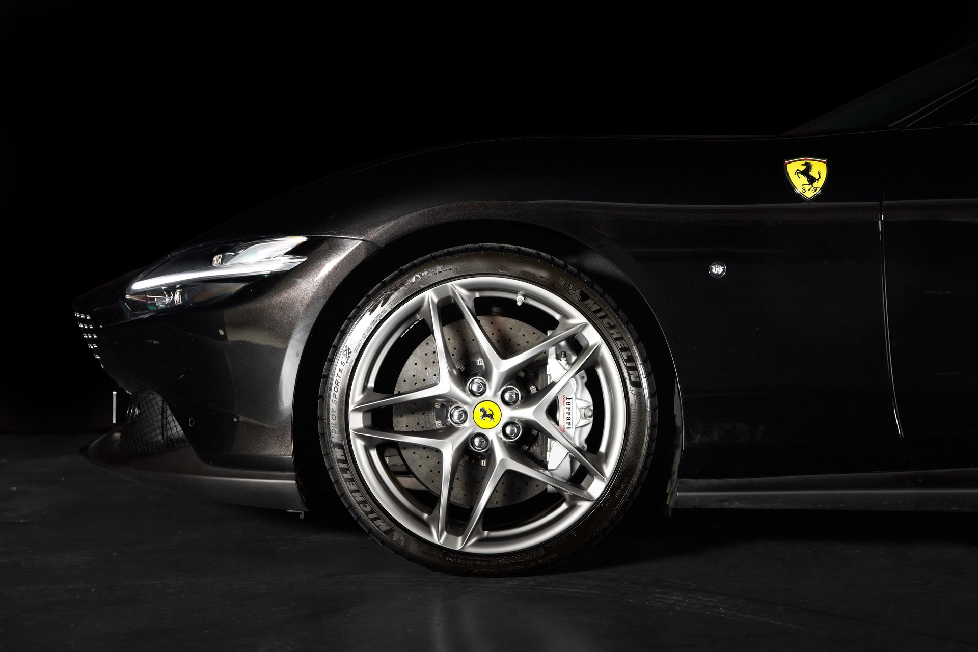 FERRARI Roma Spider 3.9 V8 T Nero Daytona-image-10