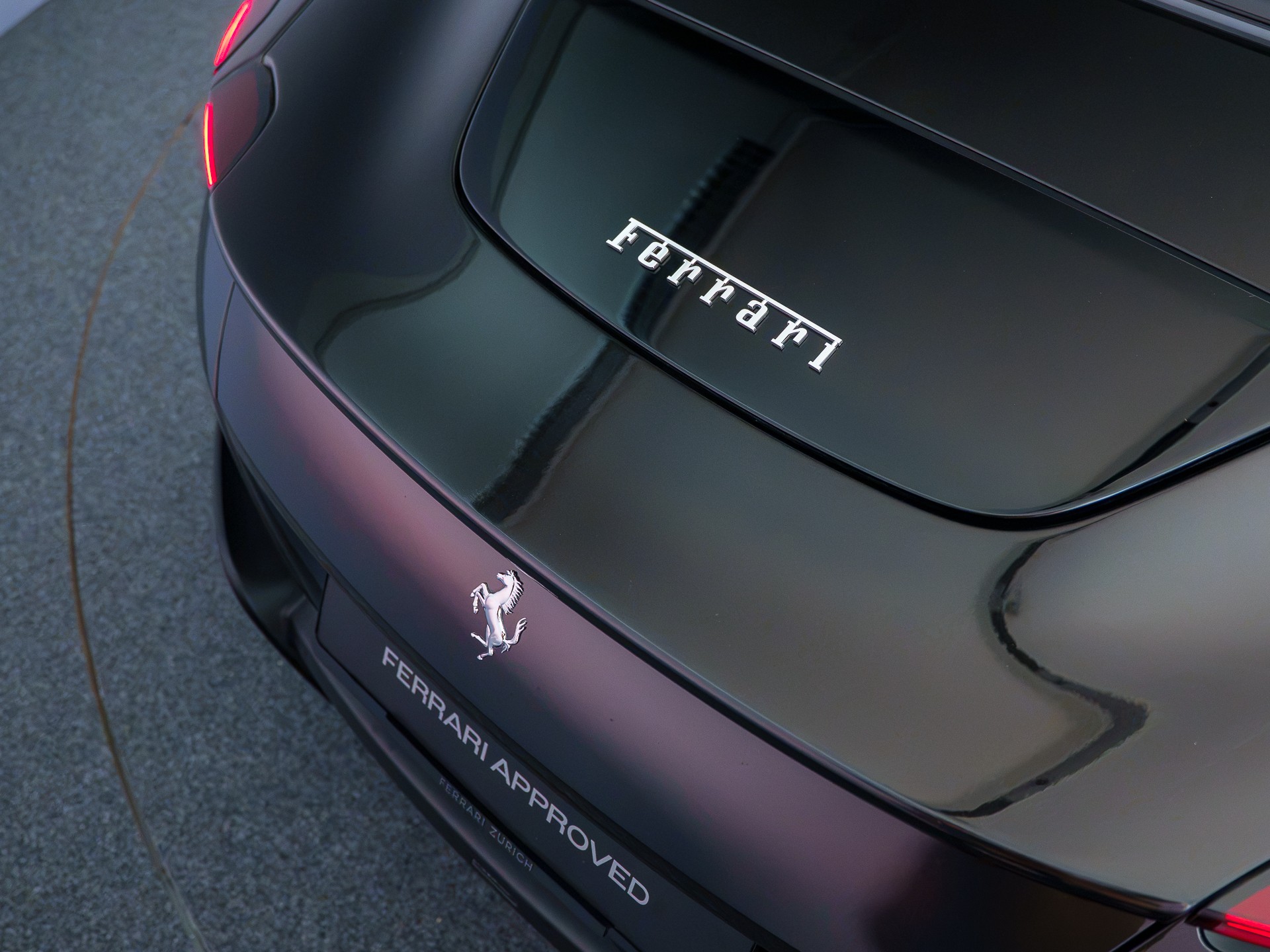 FERRARI Roma Spider 3.9 V8 T Nero Daytona-image-4