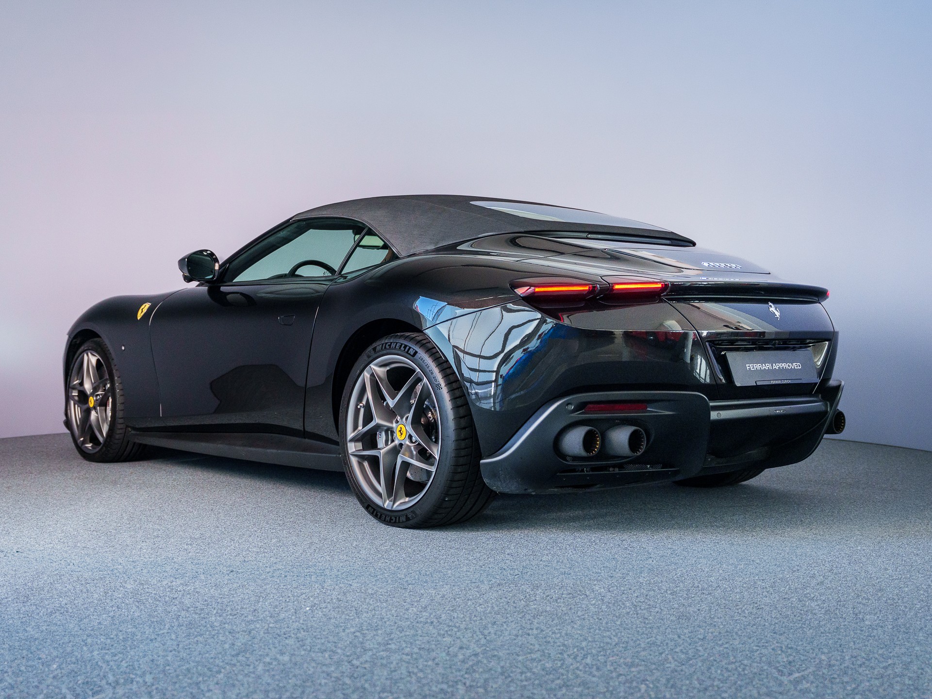 FERRARI Roma Spider 3.9 V8 T Nero Daytona-image-10