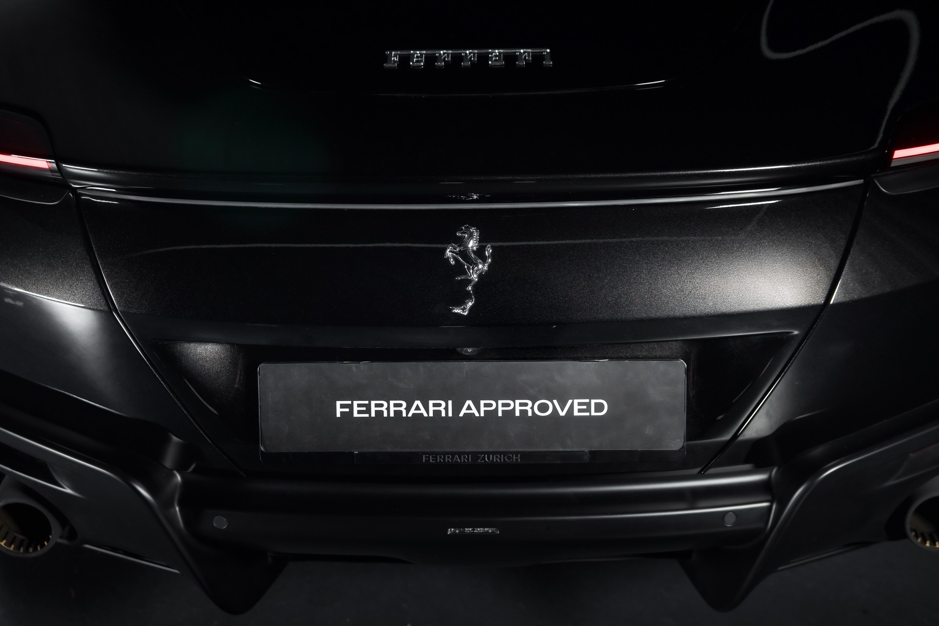 FERRARI Roma Spider 3.9 V8 T Nero Daytona-image-14