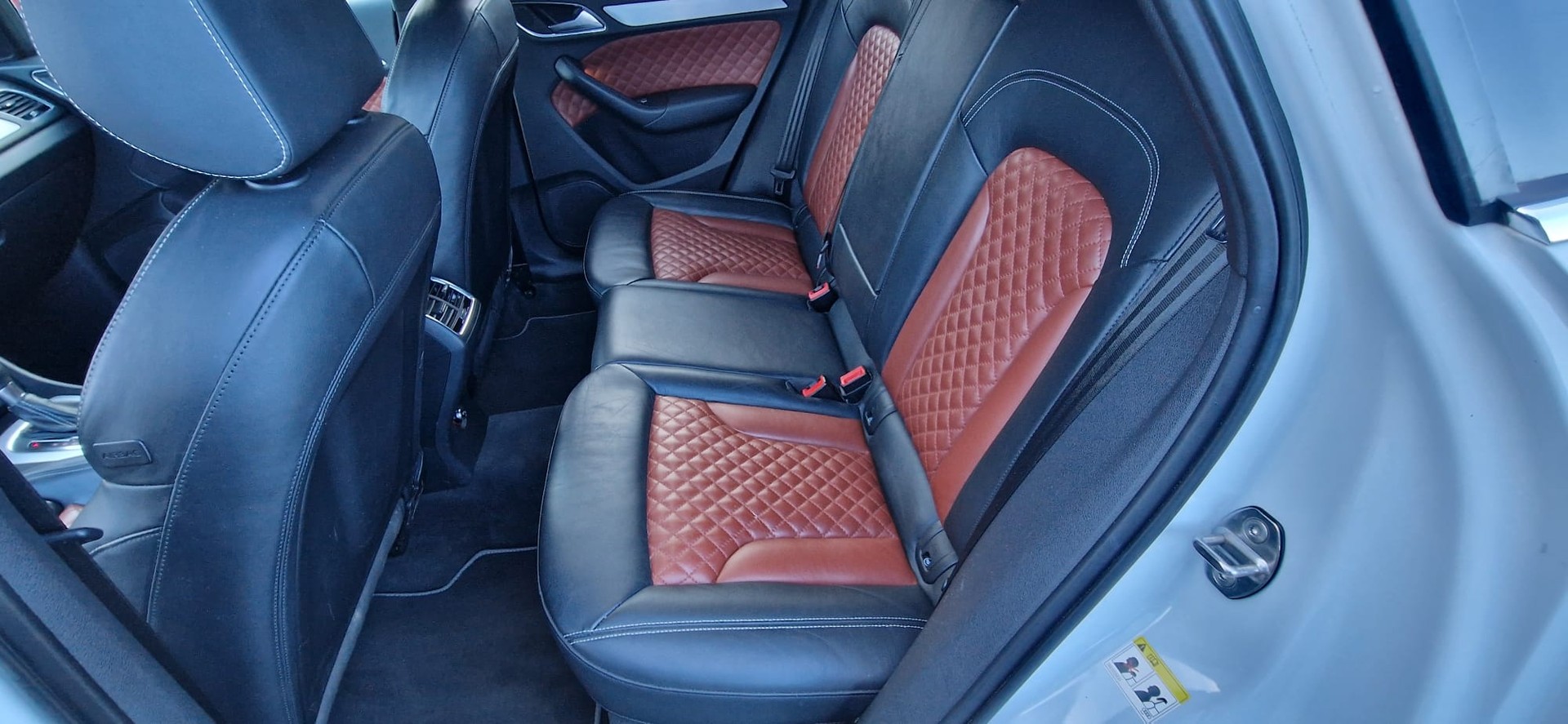 AUDI Q3 2.0 TDI sport quattro S-tronic-image-10