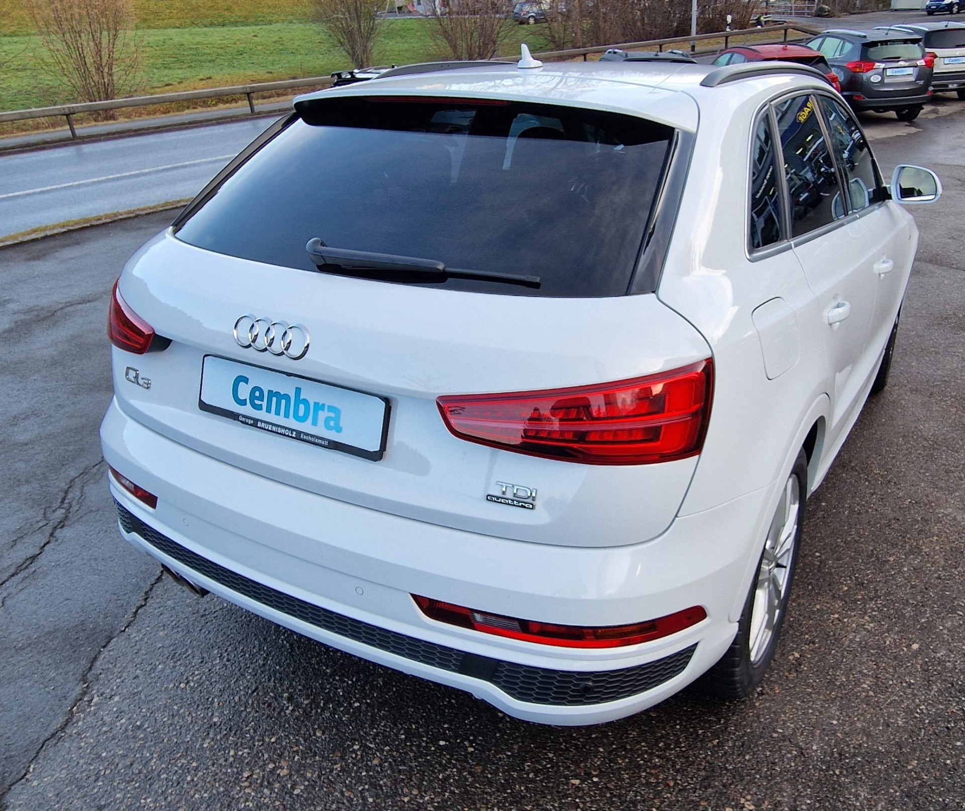 AUDI Q3 2.0 TDI sport quattro S-tronic-image-5