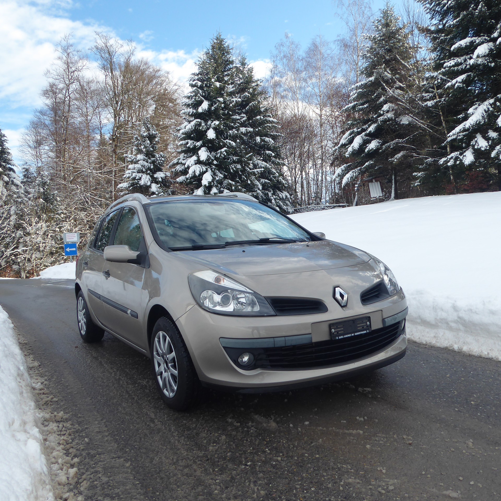 RENAULT Clio Grandtour 1.2 16V Turbo Dynamique-image-1