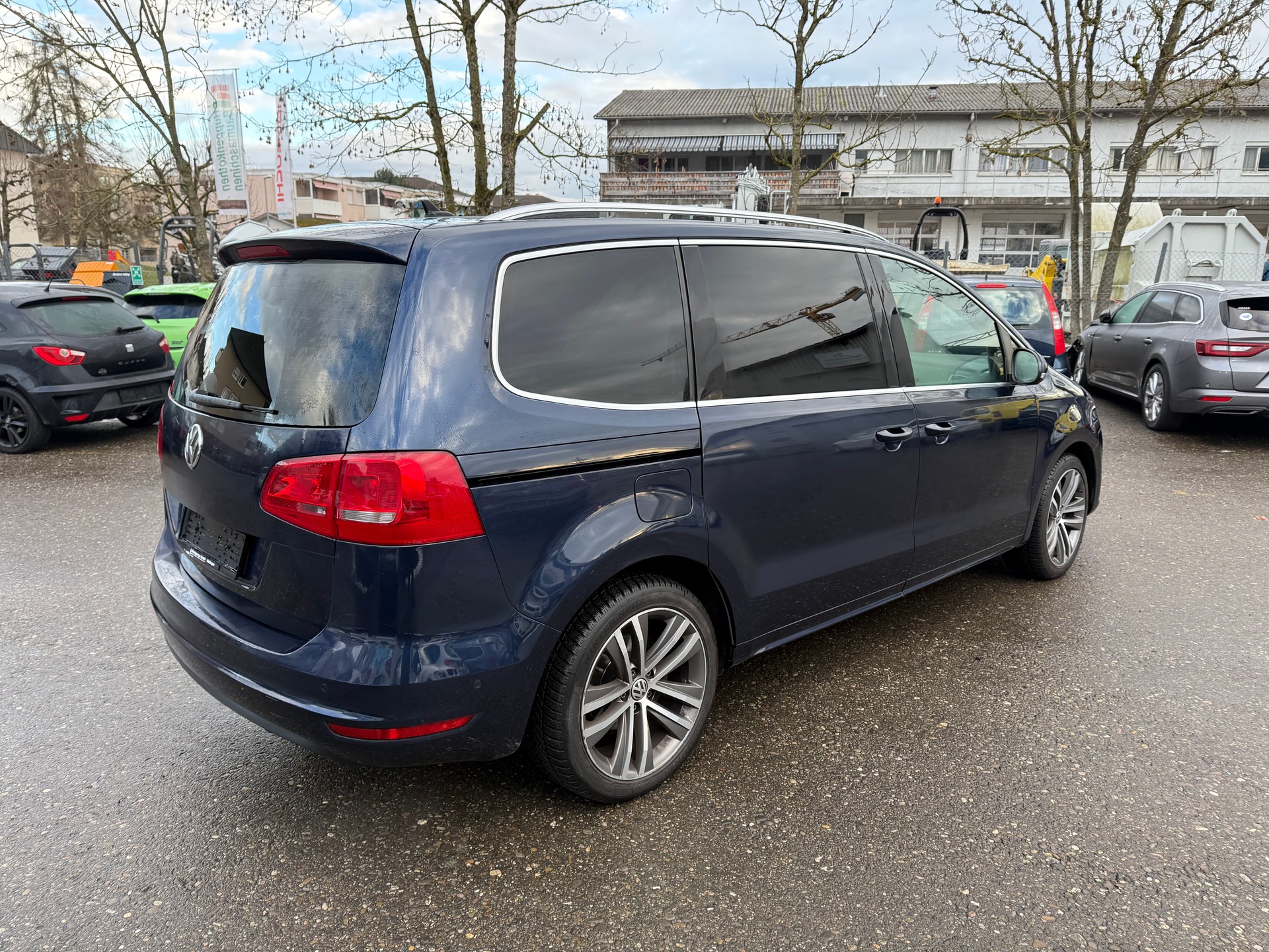 VW Sharan 2.0 TSI Highline DSG-showroom-element-3