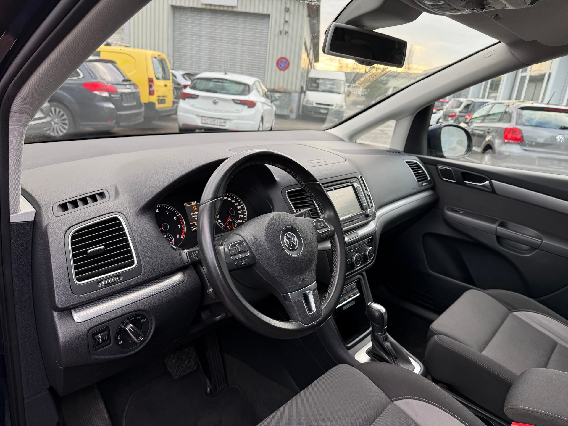VW Sharan 2.0 TSI Highline DSG-image-7