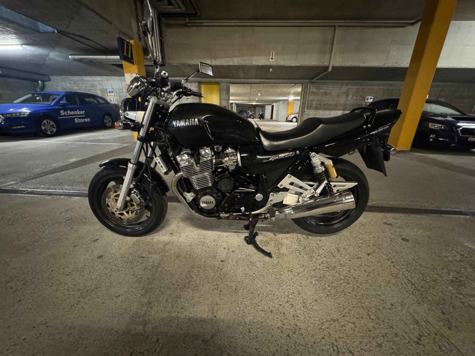 YAMAHA XJR 1200-image-4
