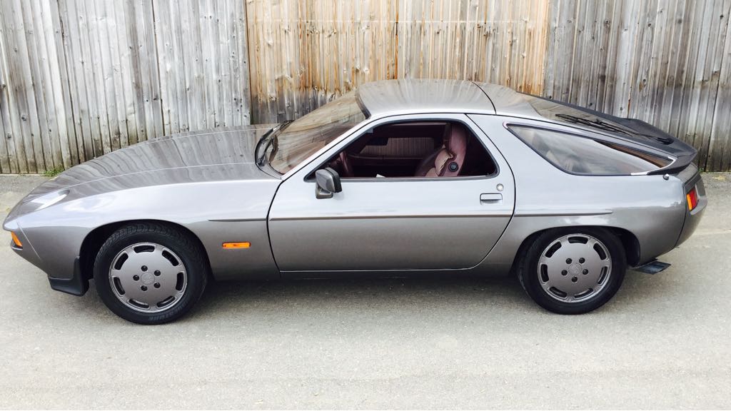 PORSCHE 928 S-image-1