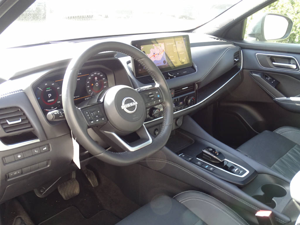 NISSAN Qashqai 1.5 VC-T Tekna+-showroom-element-3