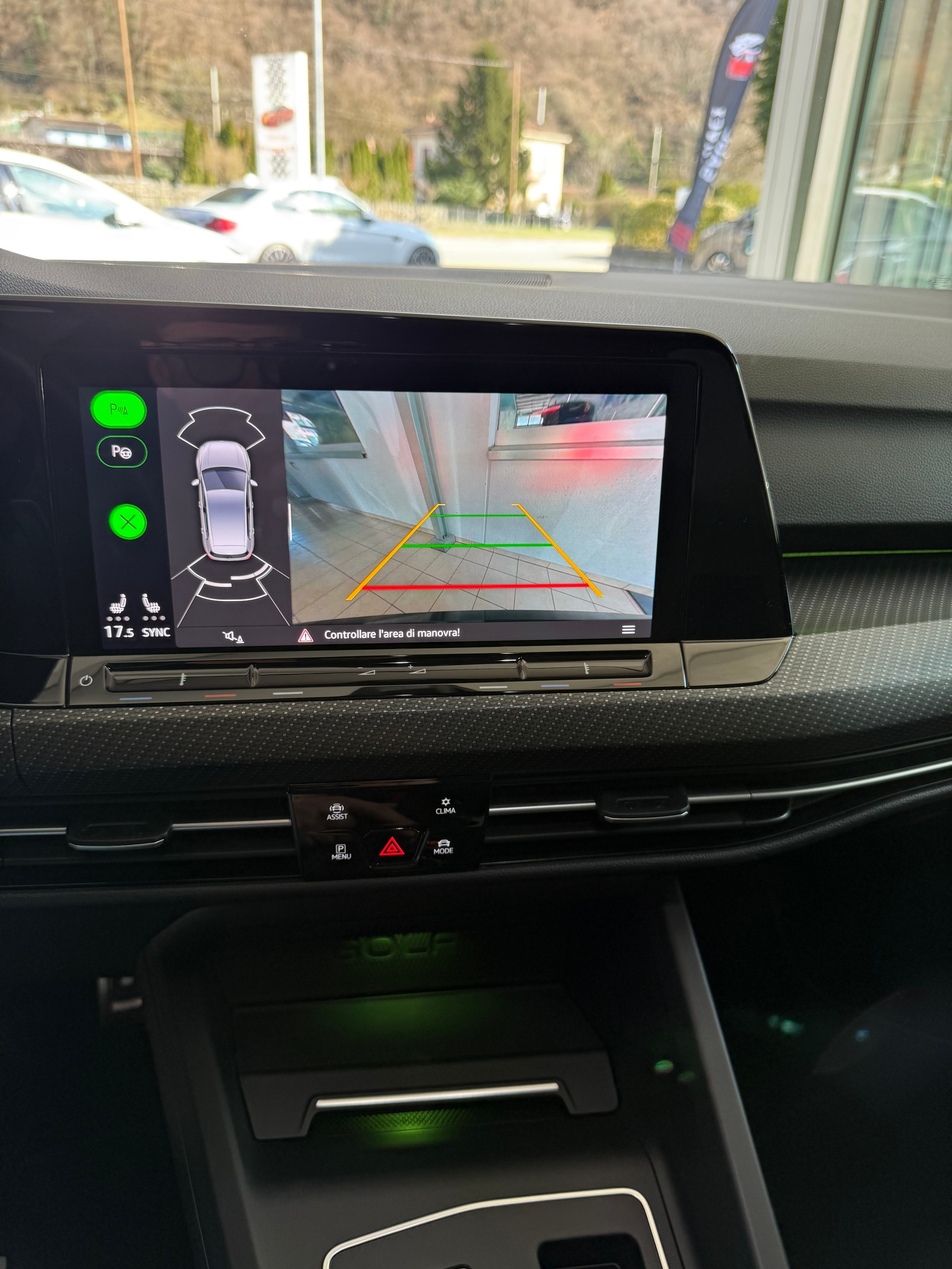 VW Golf 2.0 TSI R DSG 4Motion-image-11