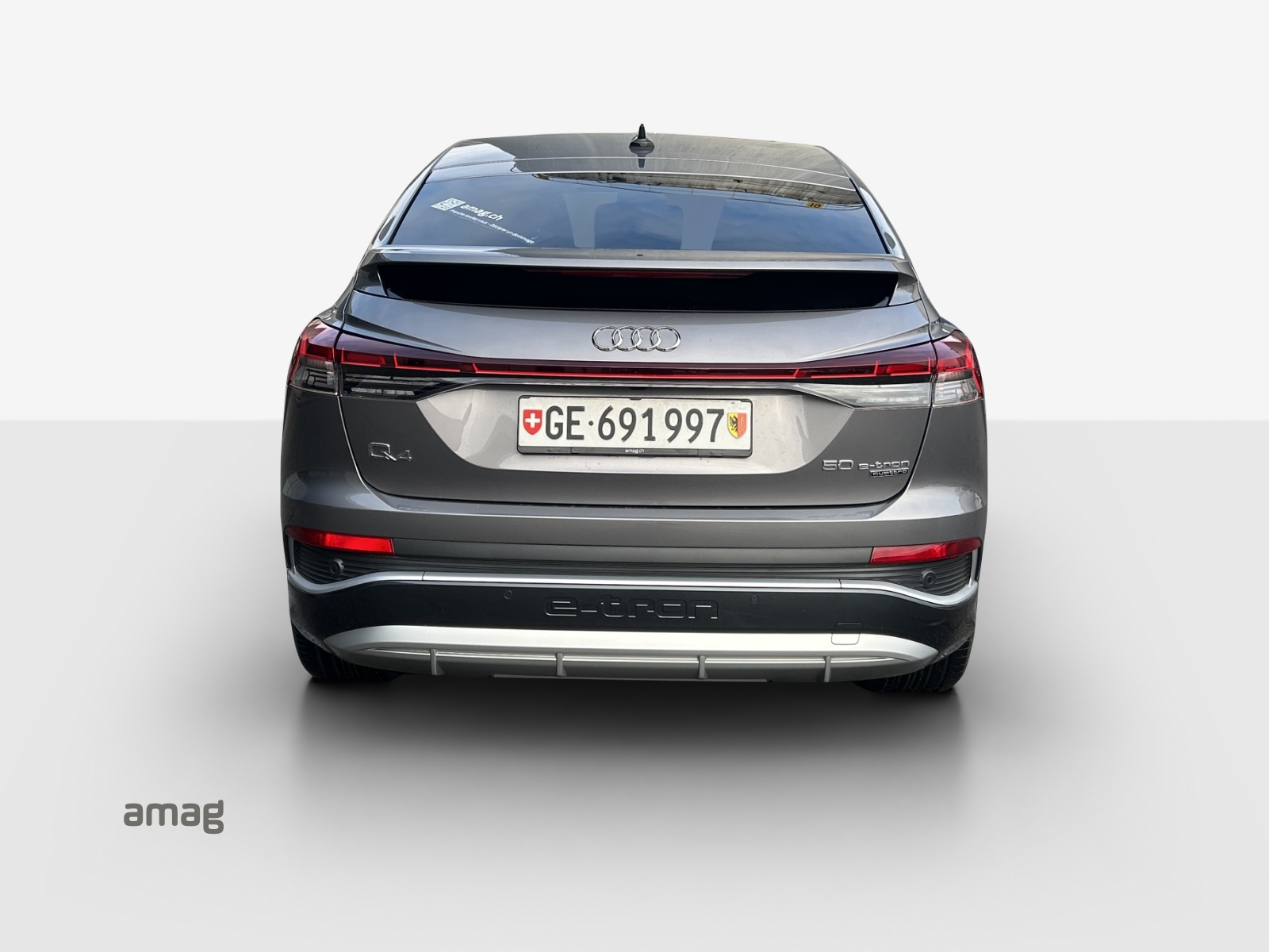 AUDI Q4 Sportback e-tron 50 quattro-showroom-element-3