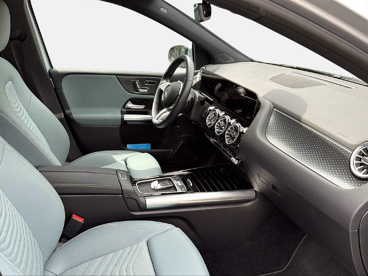 MERCEDES-BENZ B 200 Progressive-image-6