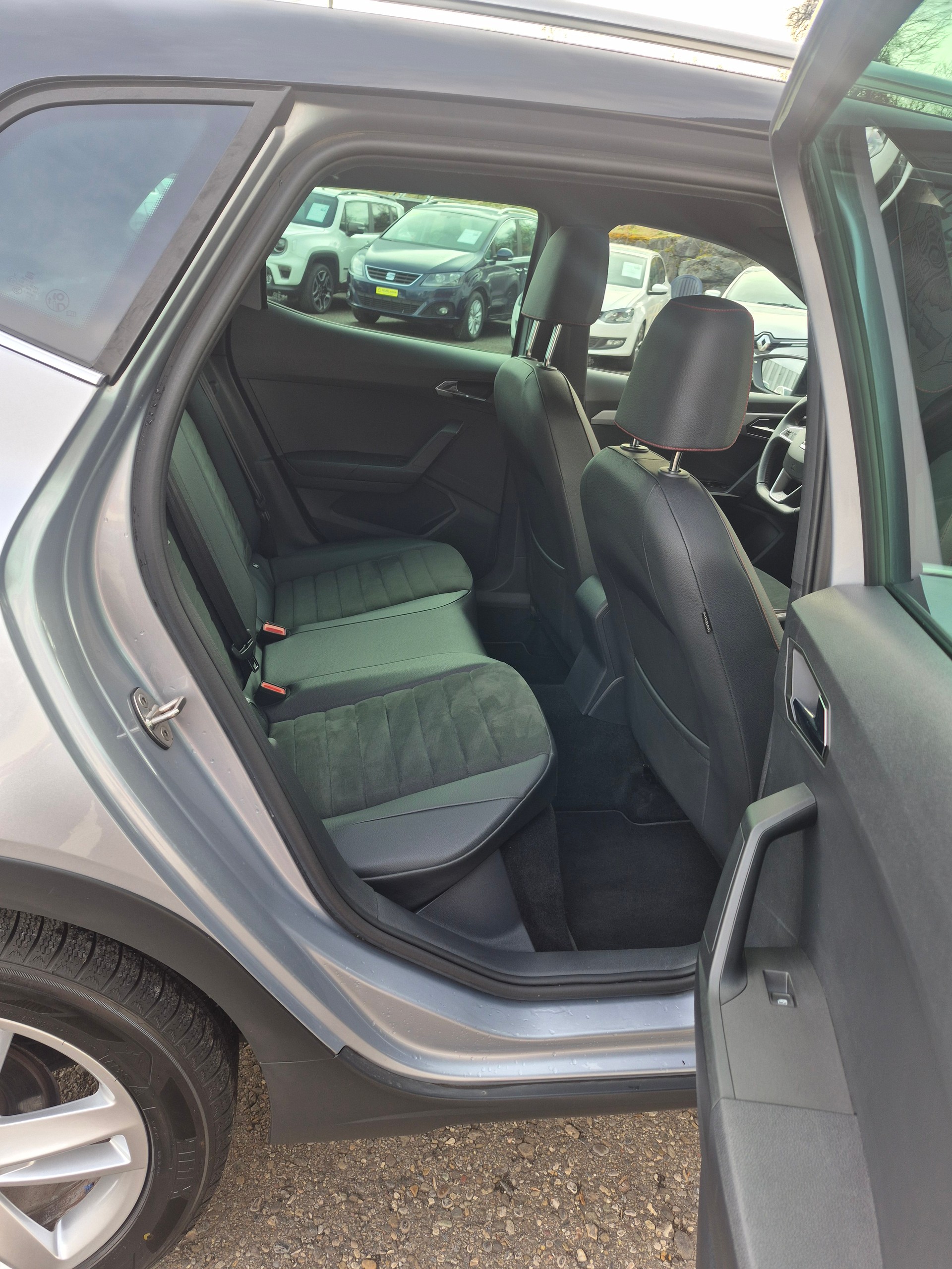 SEAT Arona 1.0 TSI Eco Hola FR DSG-image-15
