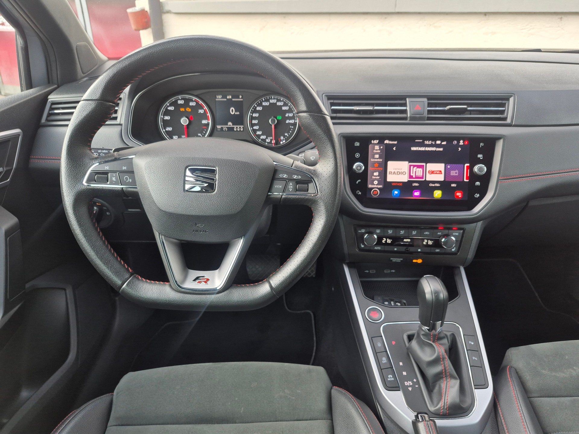 SEAT Arona 1.0 TSI Eco Hola FR DSG-image-10