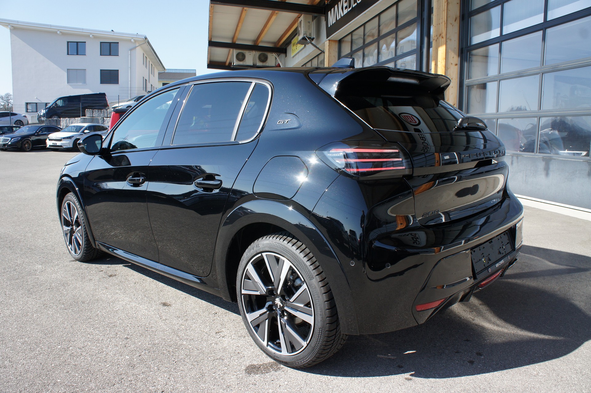 PEUGEOT 208 1.2 MHEV 145 GT-showroom-element-2