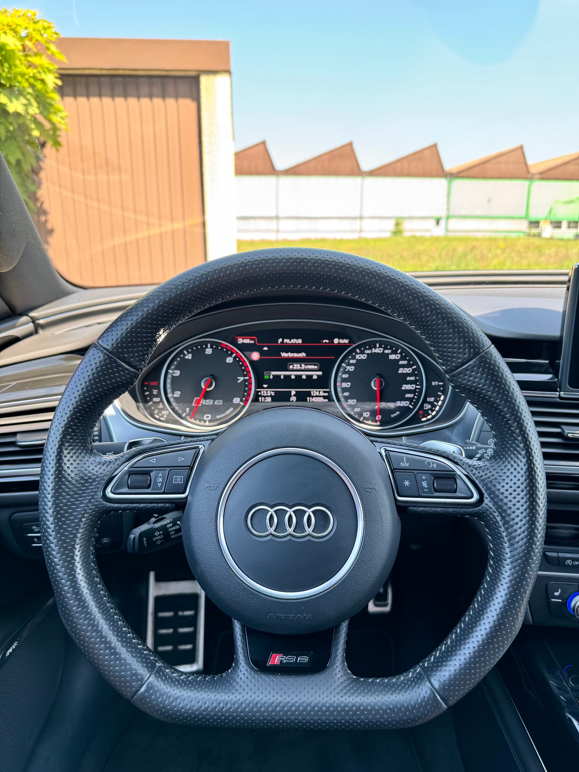AUDI RS6 Avant 4.0 TFSI V8 quattro Tiptronic / ab MFK bei Verkauf-image-8