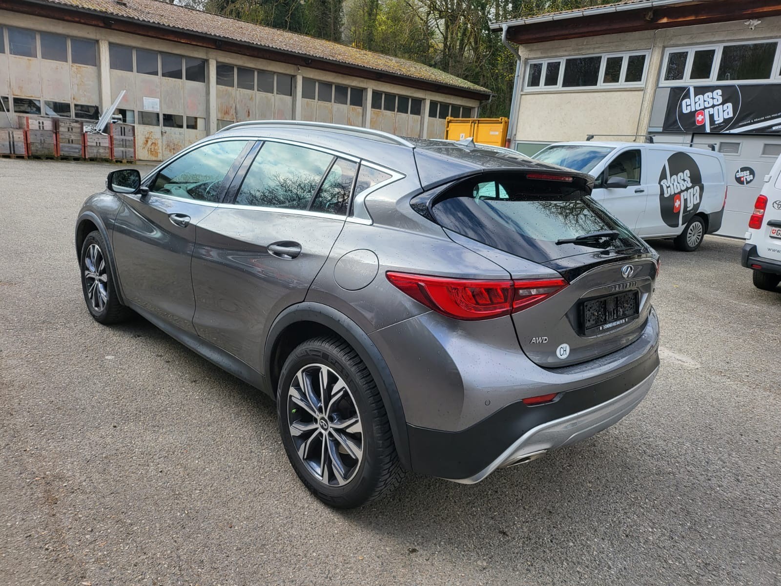 INFINITI QX30 2.2d Luxe DCT AWD-image-3
