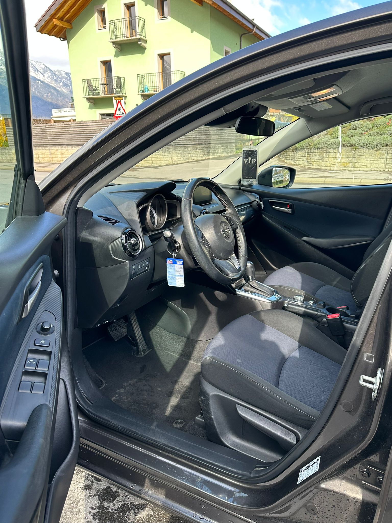 MAZDA 2 1.5i 16V Skyactiv-G Revolution Drive-image-8