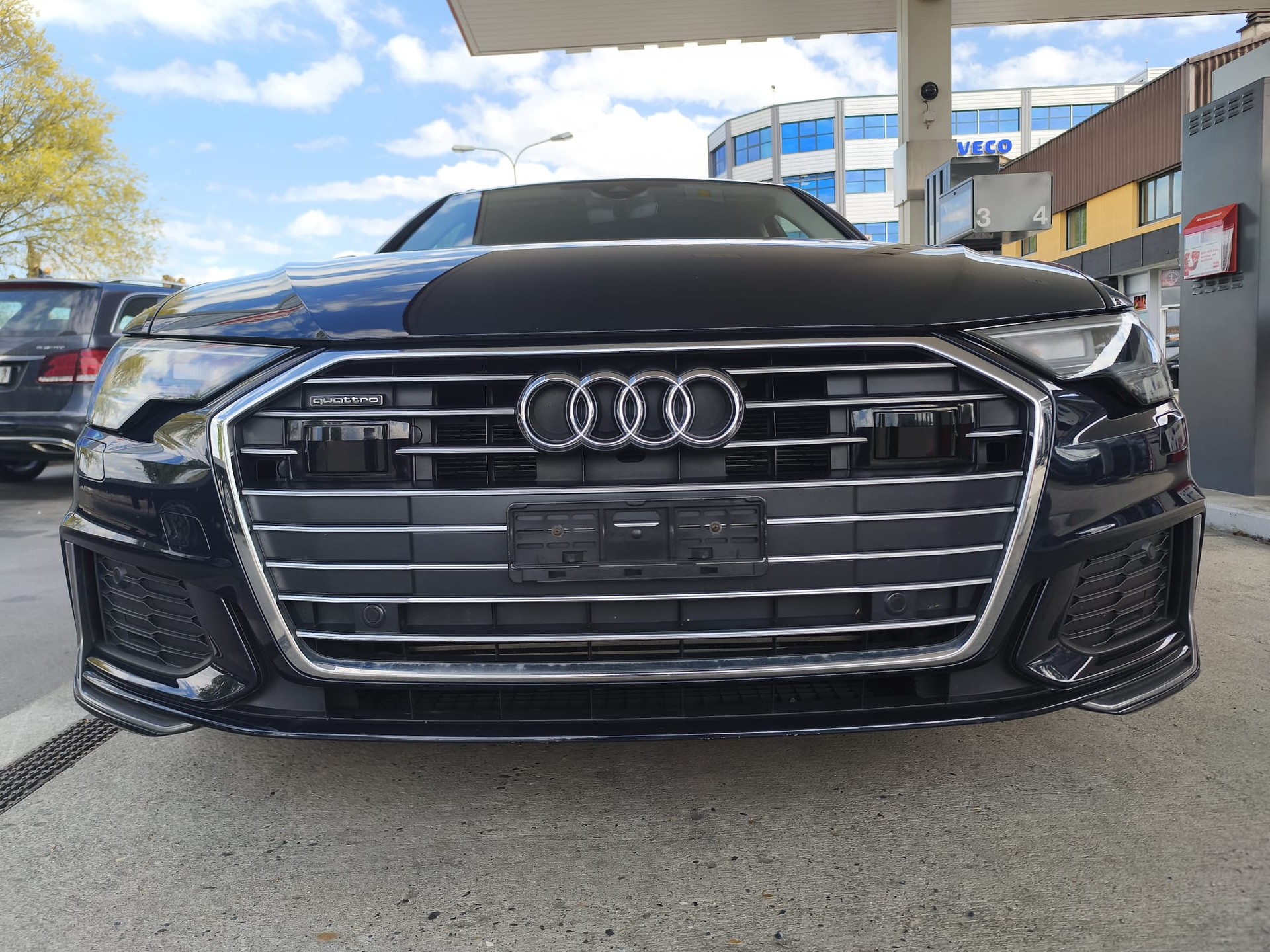 AUDI A6 Avant 50 TFSIe quattro S-tronic-image-14