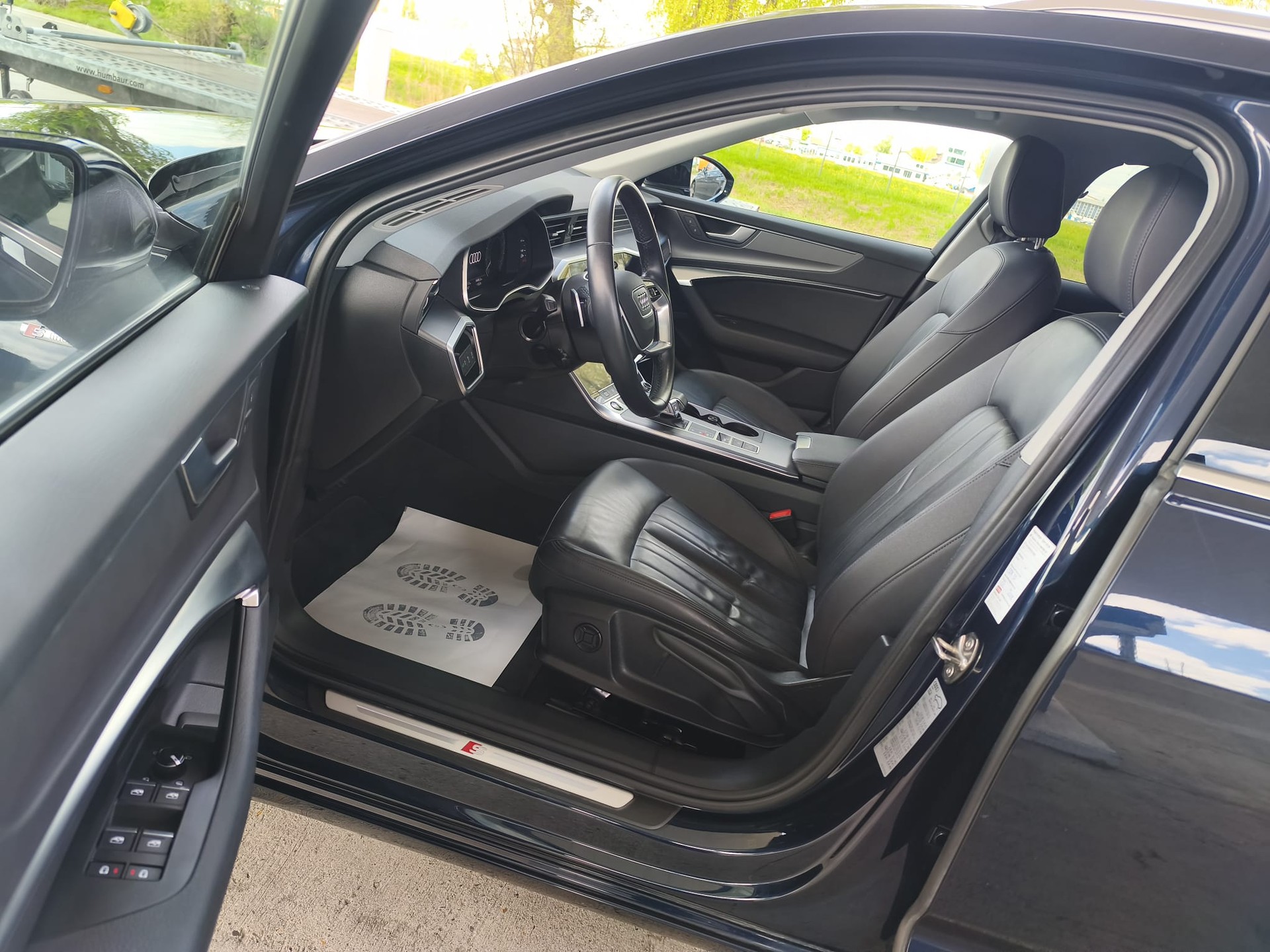 AUDI A6 Avant 50 TFSIe quattro S-tronic-image-10