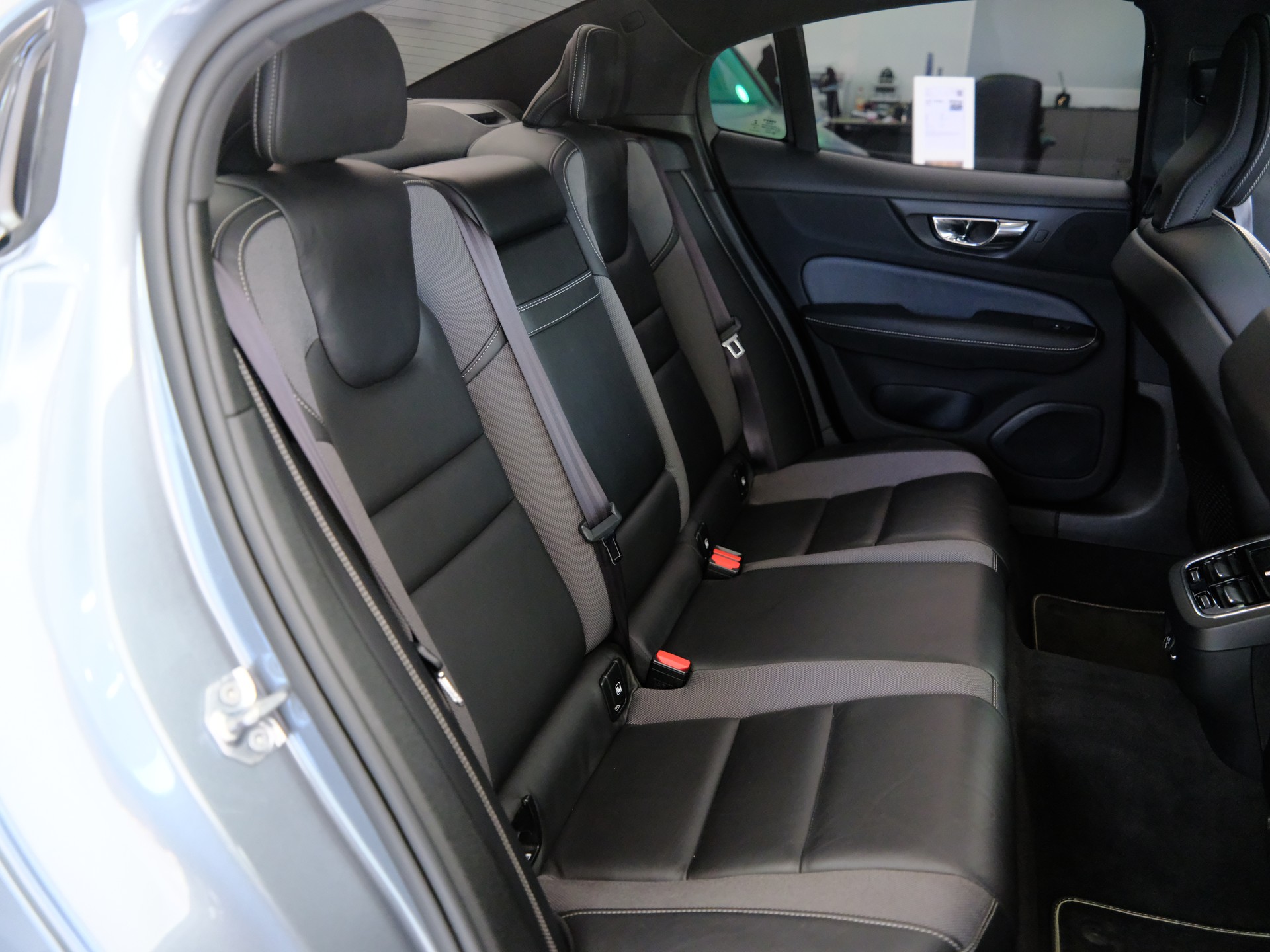 VOLVO S60 T5 R-Design Geartronic-image-14