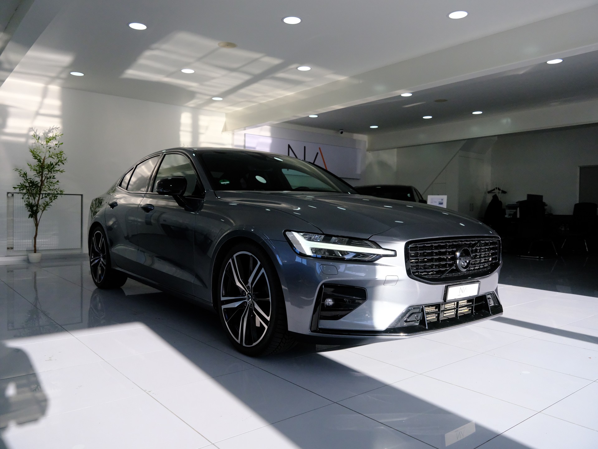 VOLVO S60 T5 R-Design Geartronic-showroom-element-1