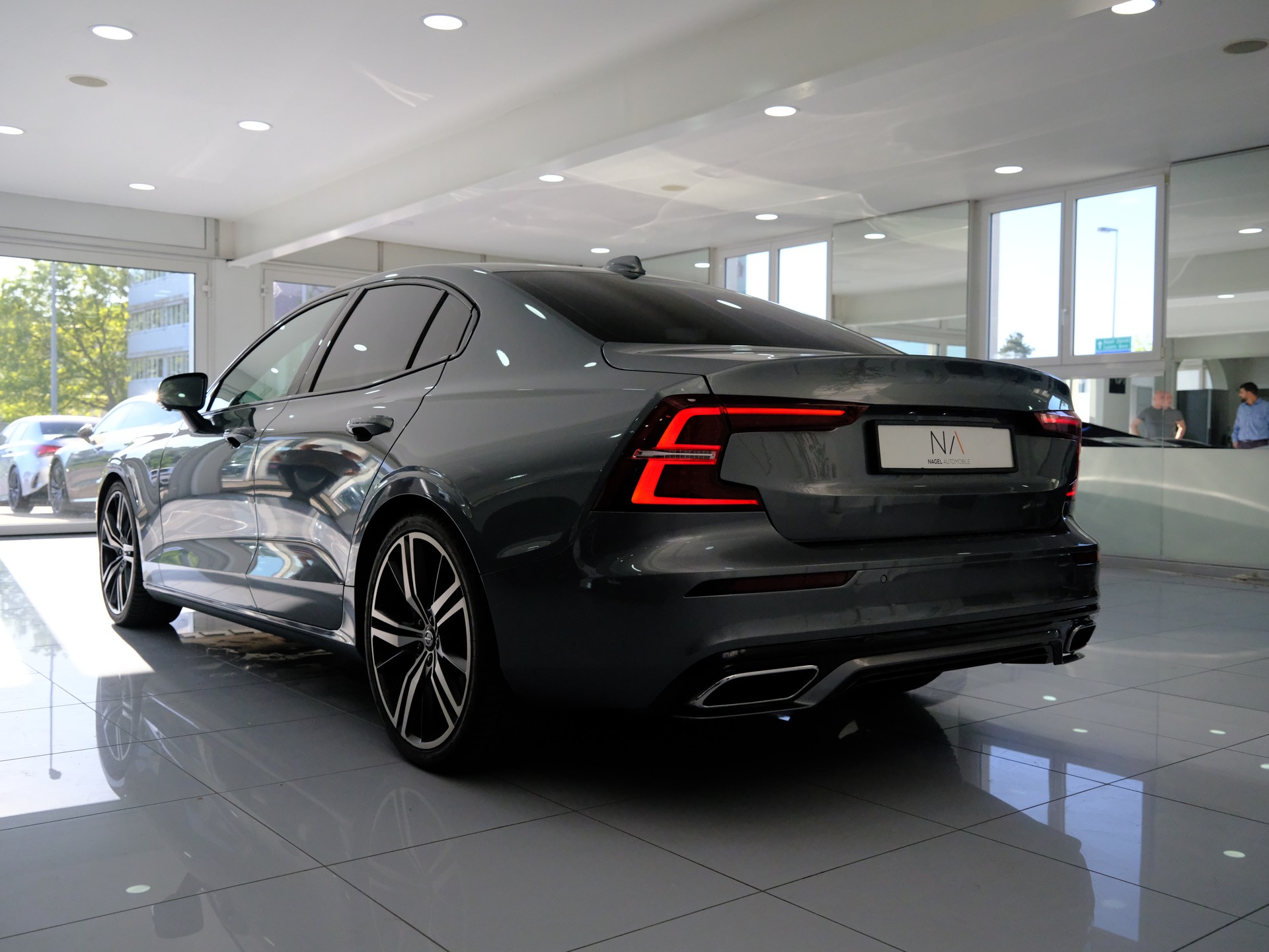 VOLVO S60 T5 R-Design Geartronic-image-4