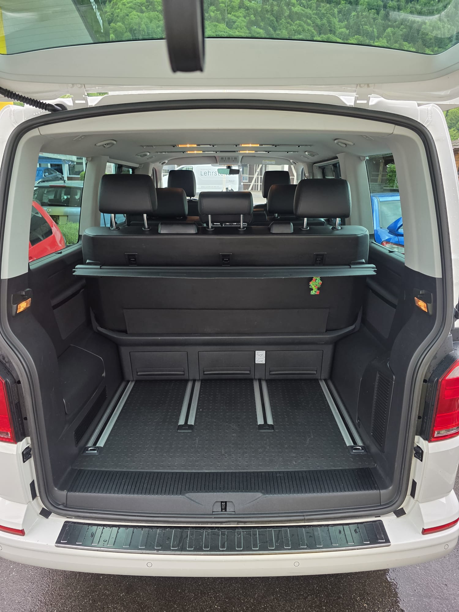 VW T6 Multivan 2.0 TSI Family 4Motion DSG-image-9