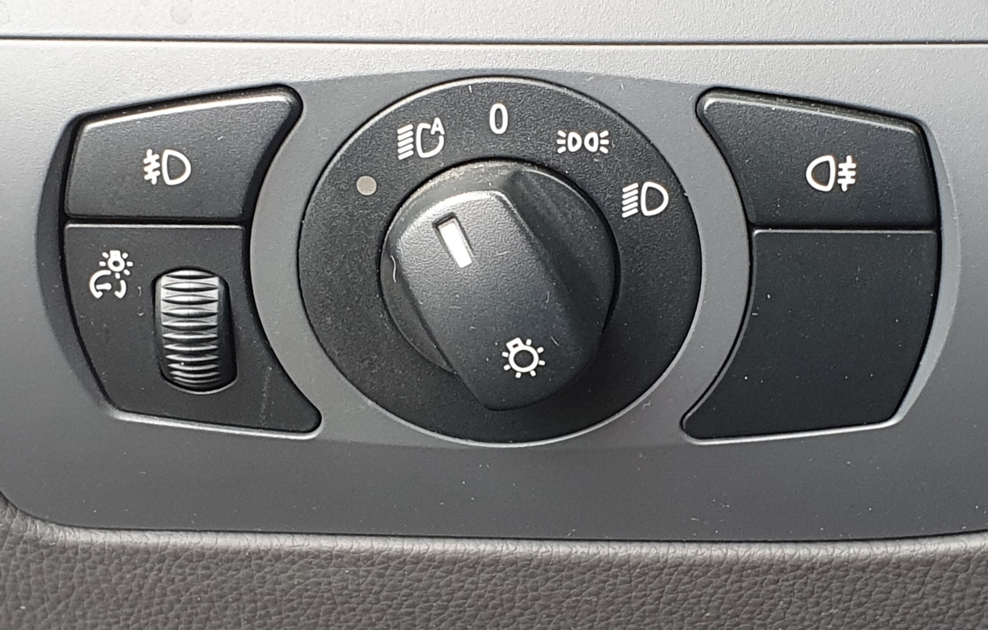 BMW 645 Ci Cabriolet Automat-image-14